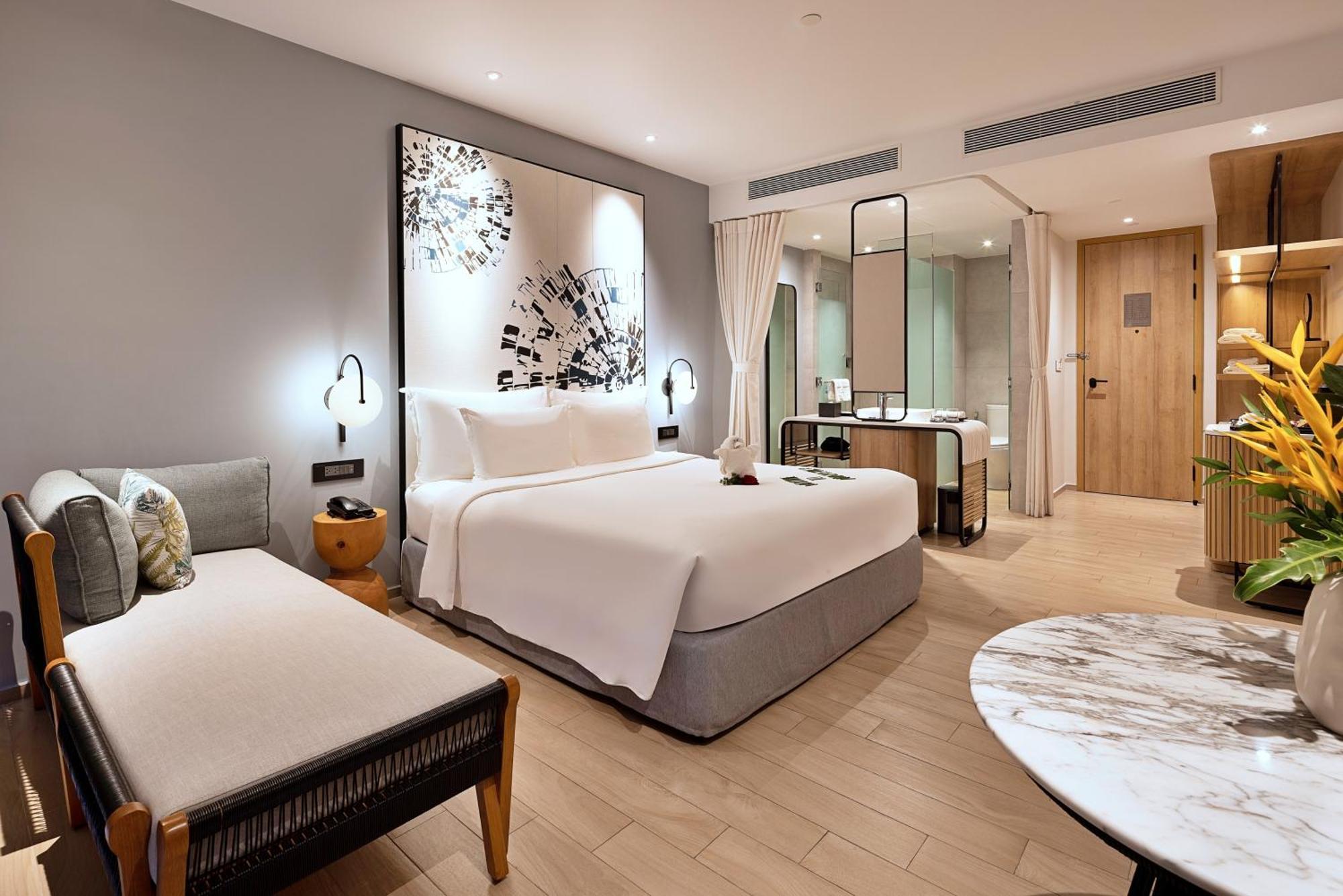 Anya Premier Hotel
