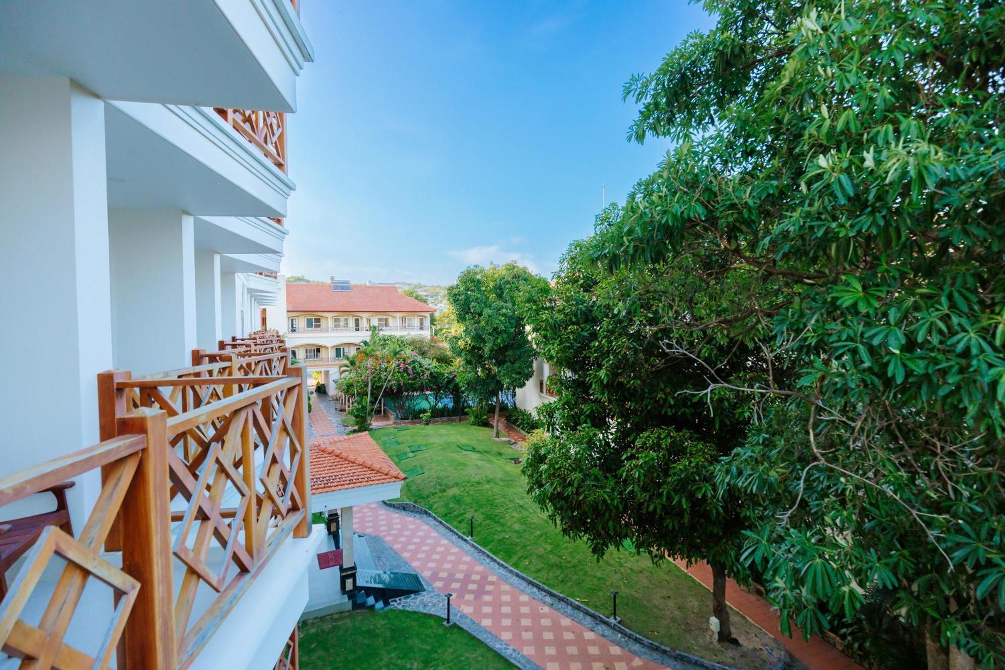 Resort Le Aqua & Phan Thiet - Swiss Village &