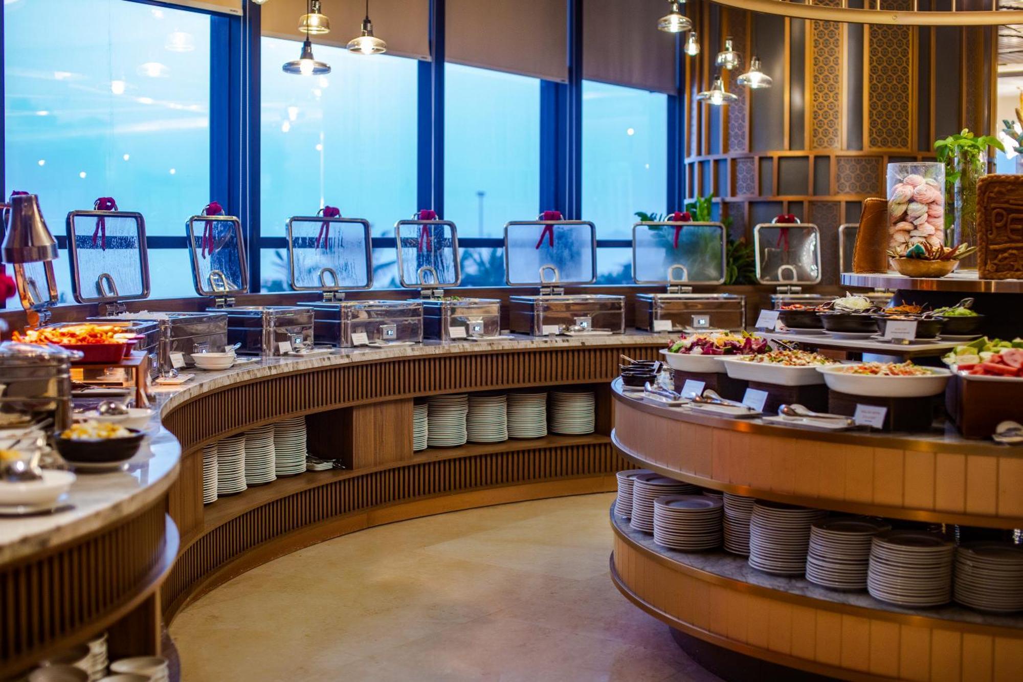 Peninsula Hotel 5*
