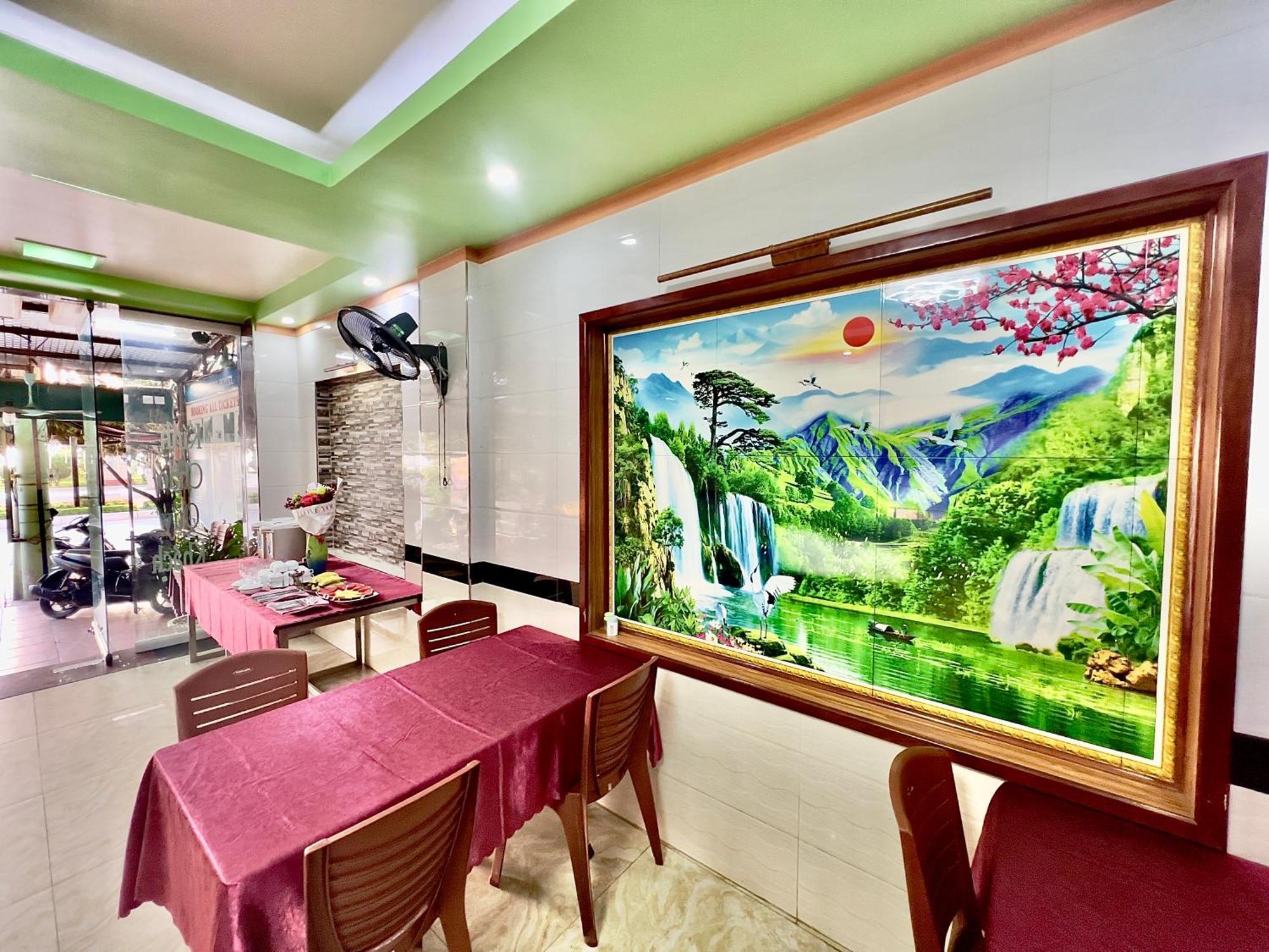 Manh Vuong Catba Hotel