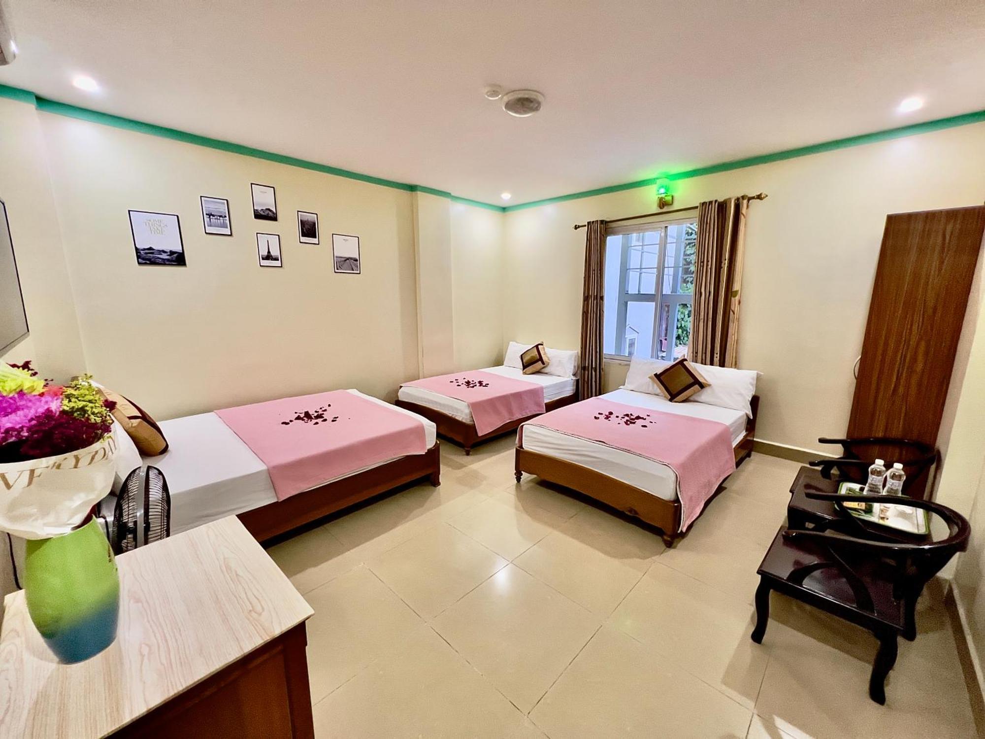 Hotel Manh Vuong Catba Dong Khe Sau