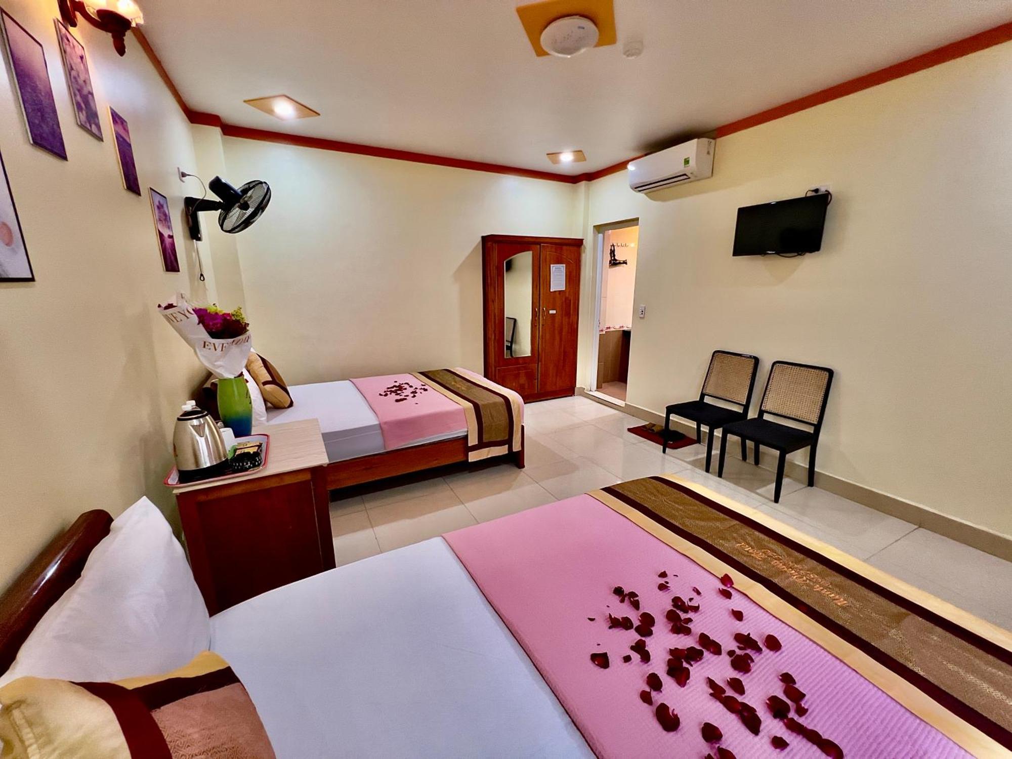 Hotel Manh Vuong Catba