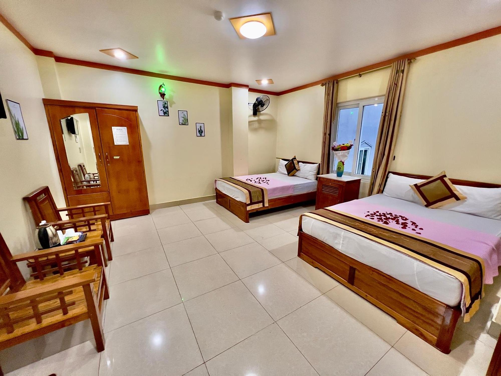 Hotel Manh Vuong Catba