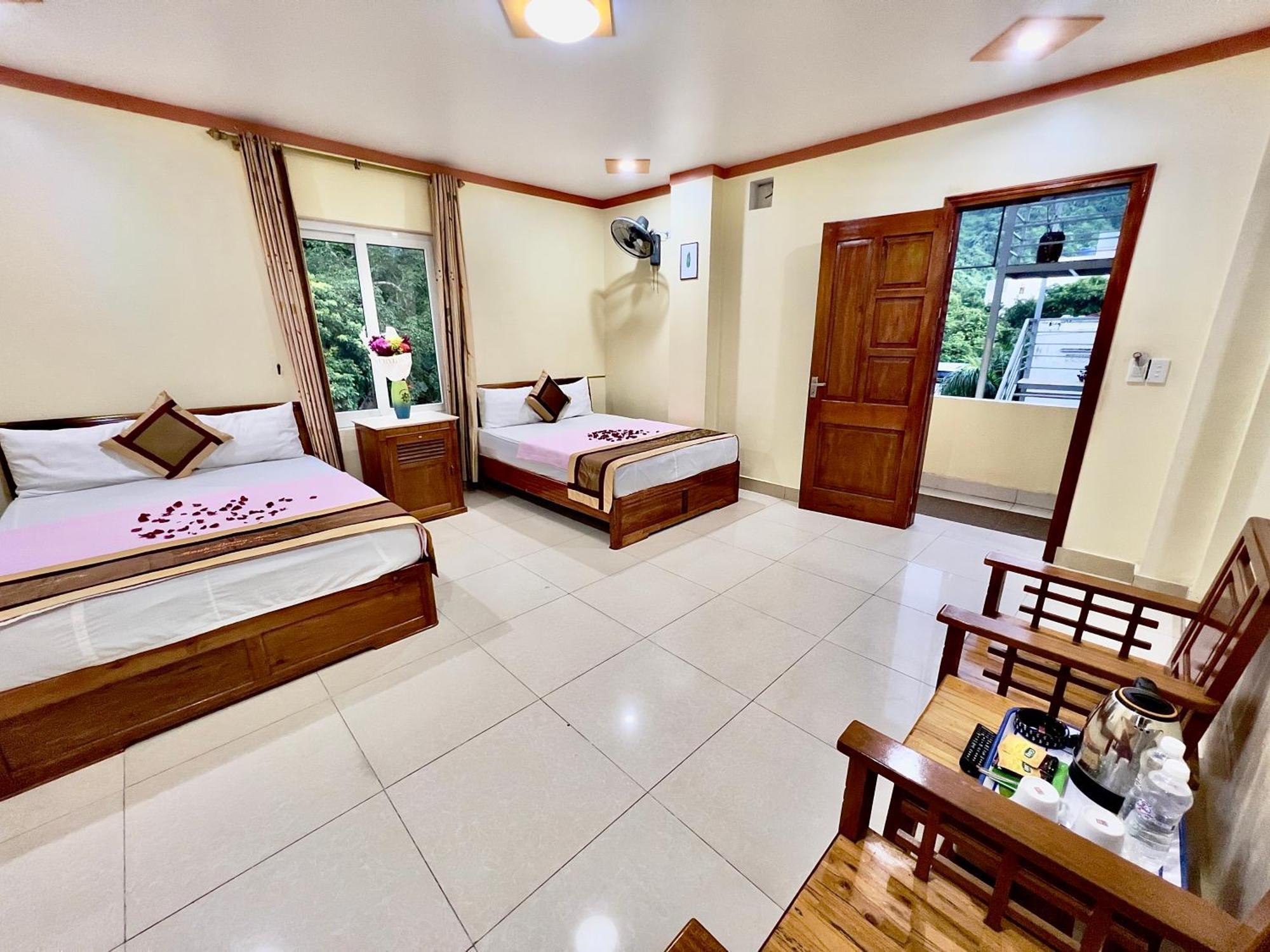 Manh Vuong Catba Hotel 3*