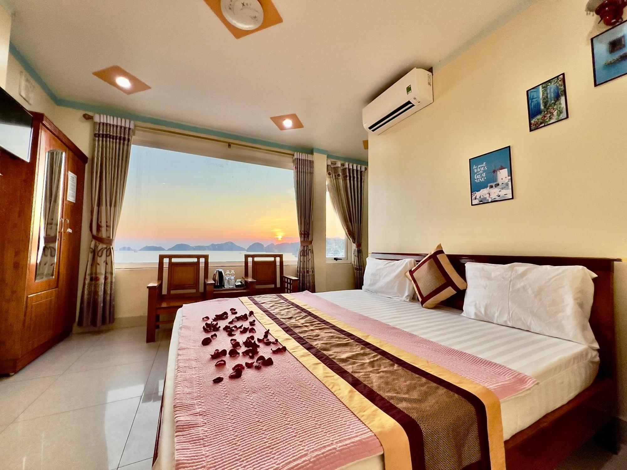 Manh Vuong Catba Hotel