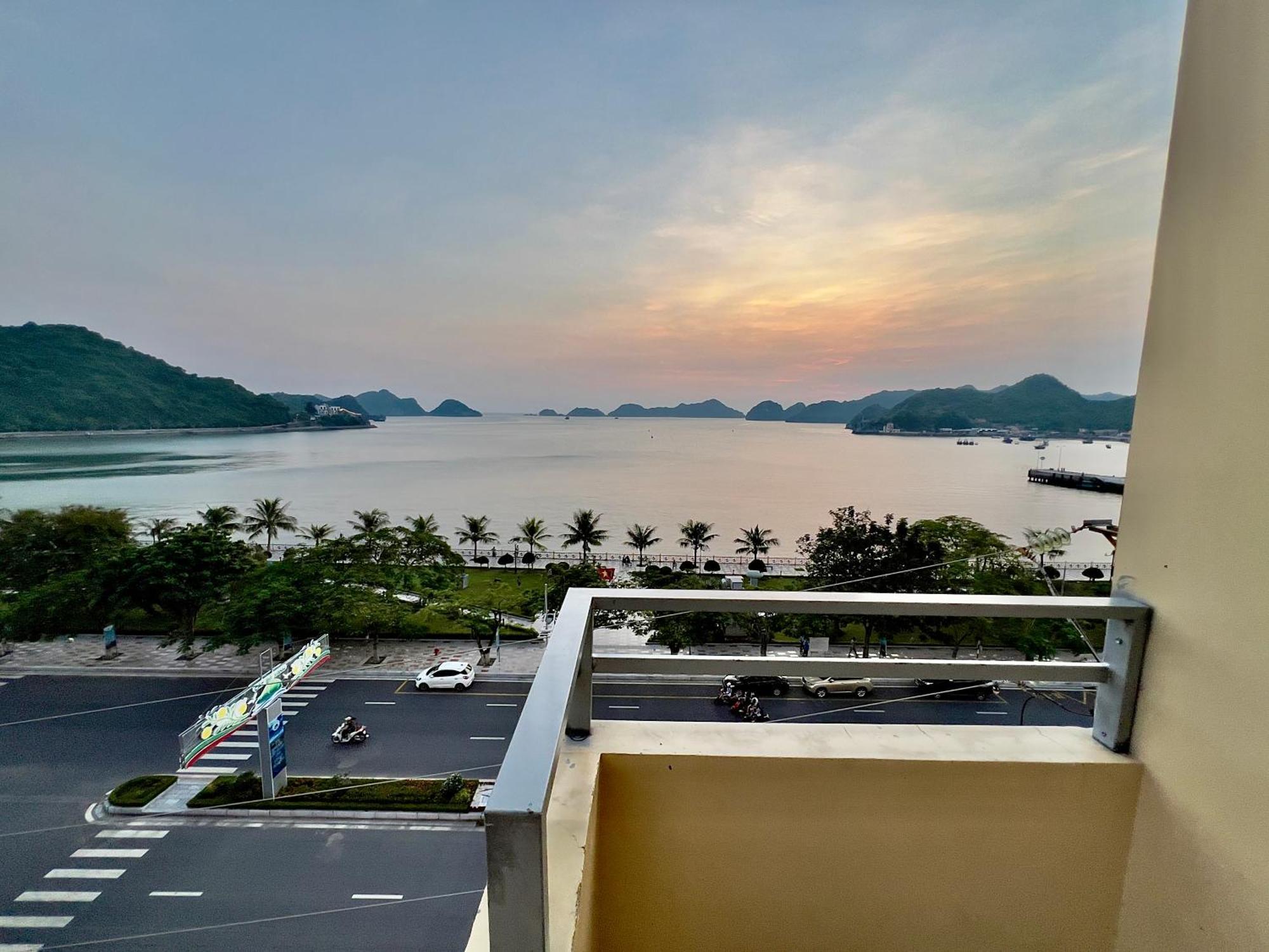 Hotel Manh Vuong Catba