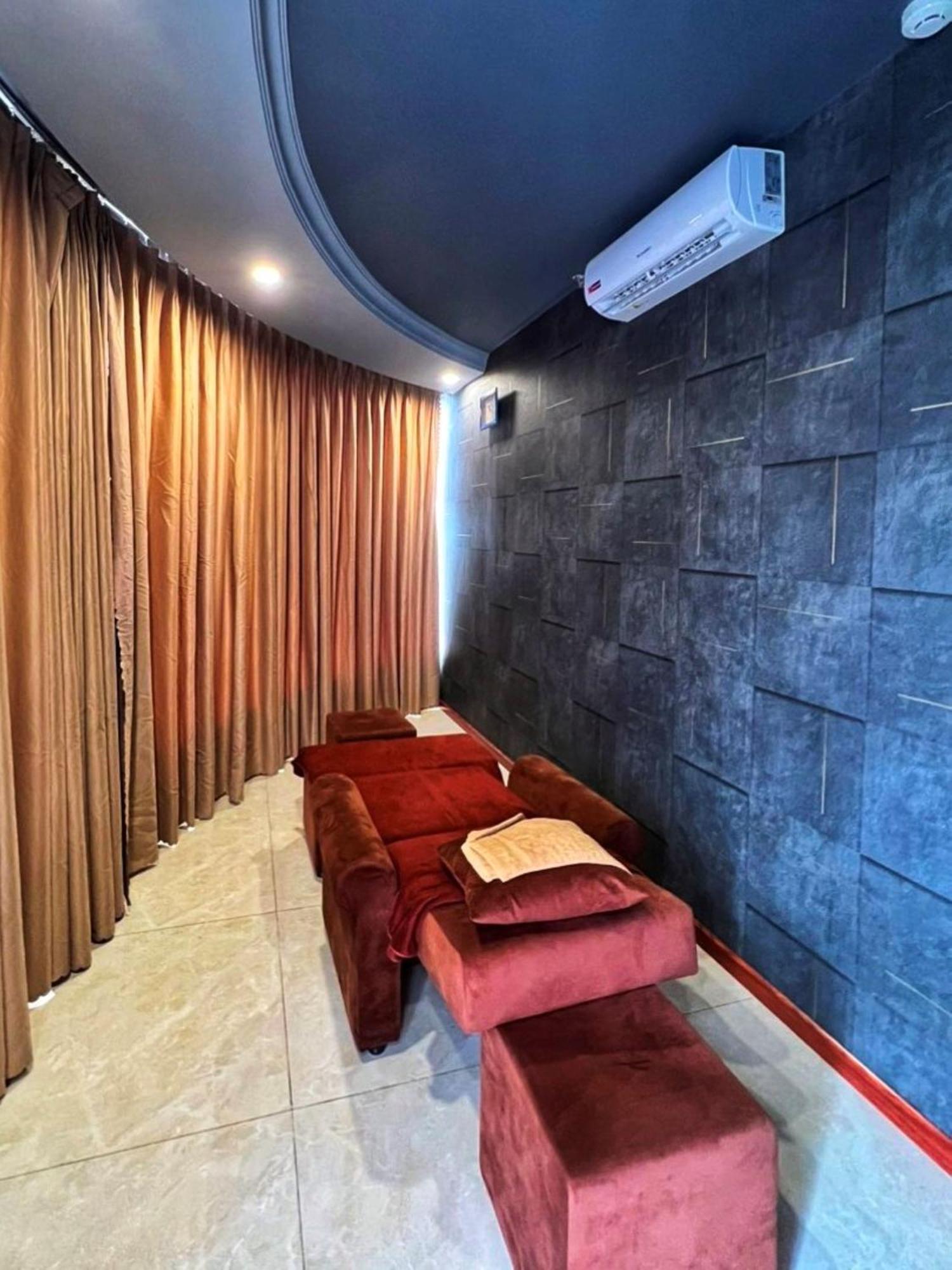 Hotel K Sauna And Massage