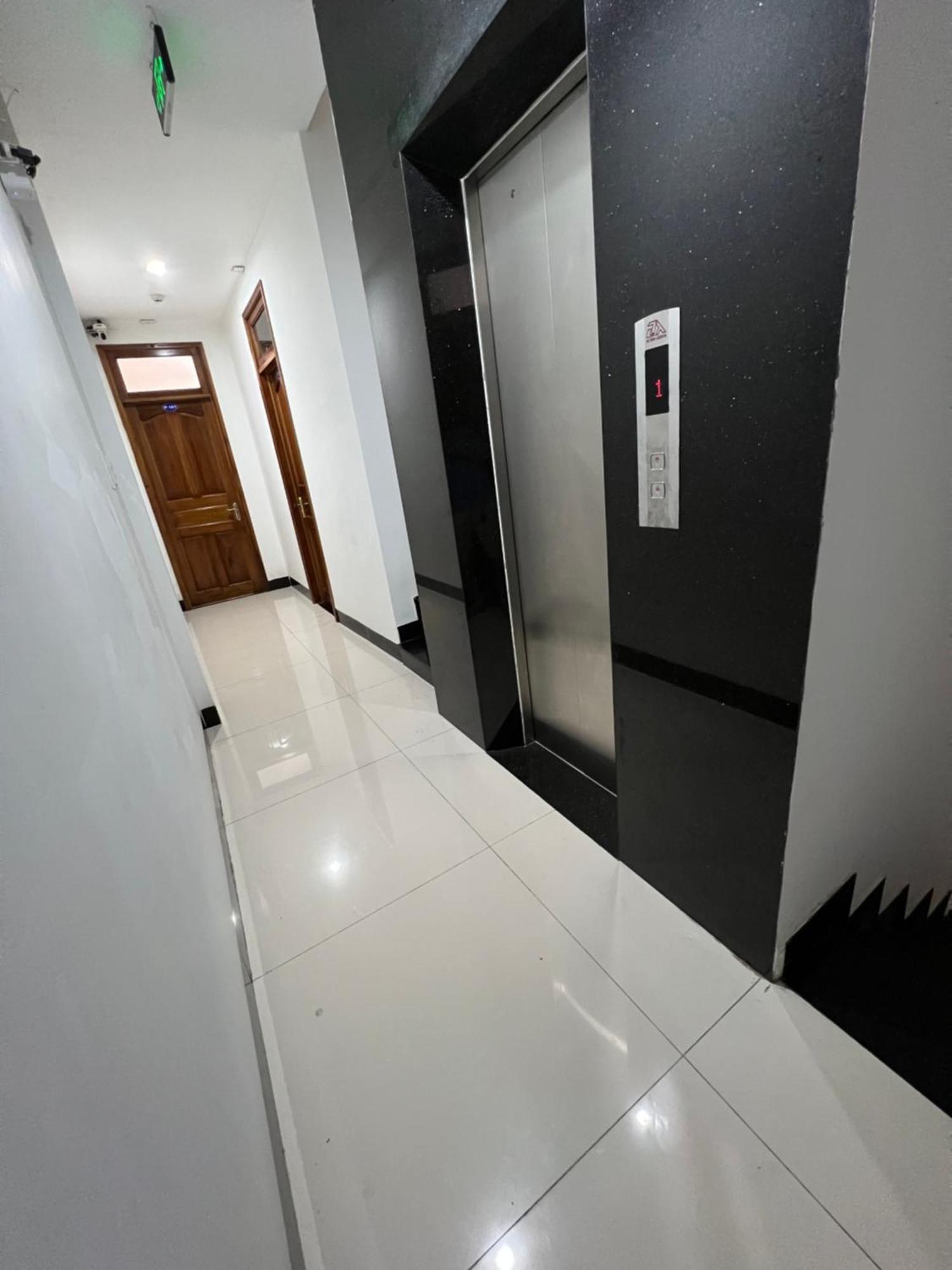 & Khách sạn 5*