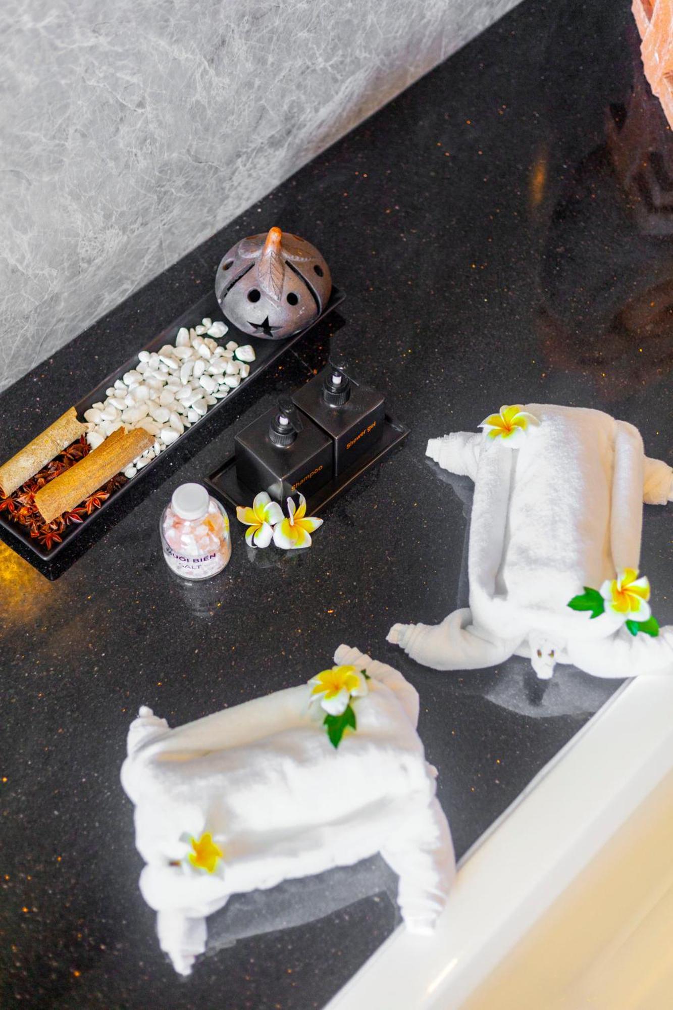 Khu nghỉ mát Champa Island 5*