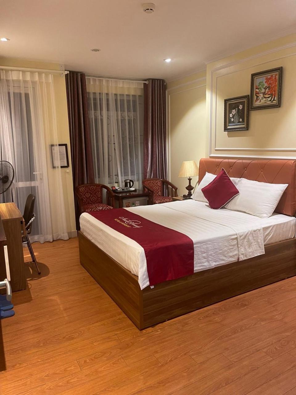 Khách sạn New Amely 3*