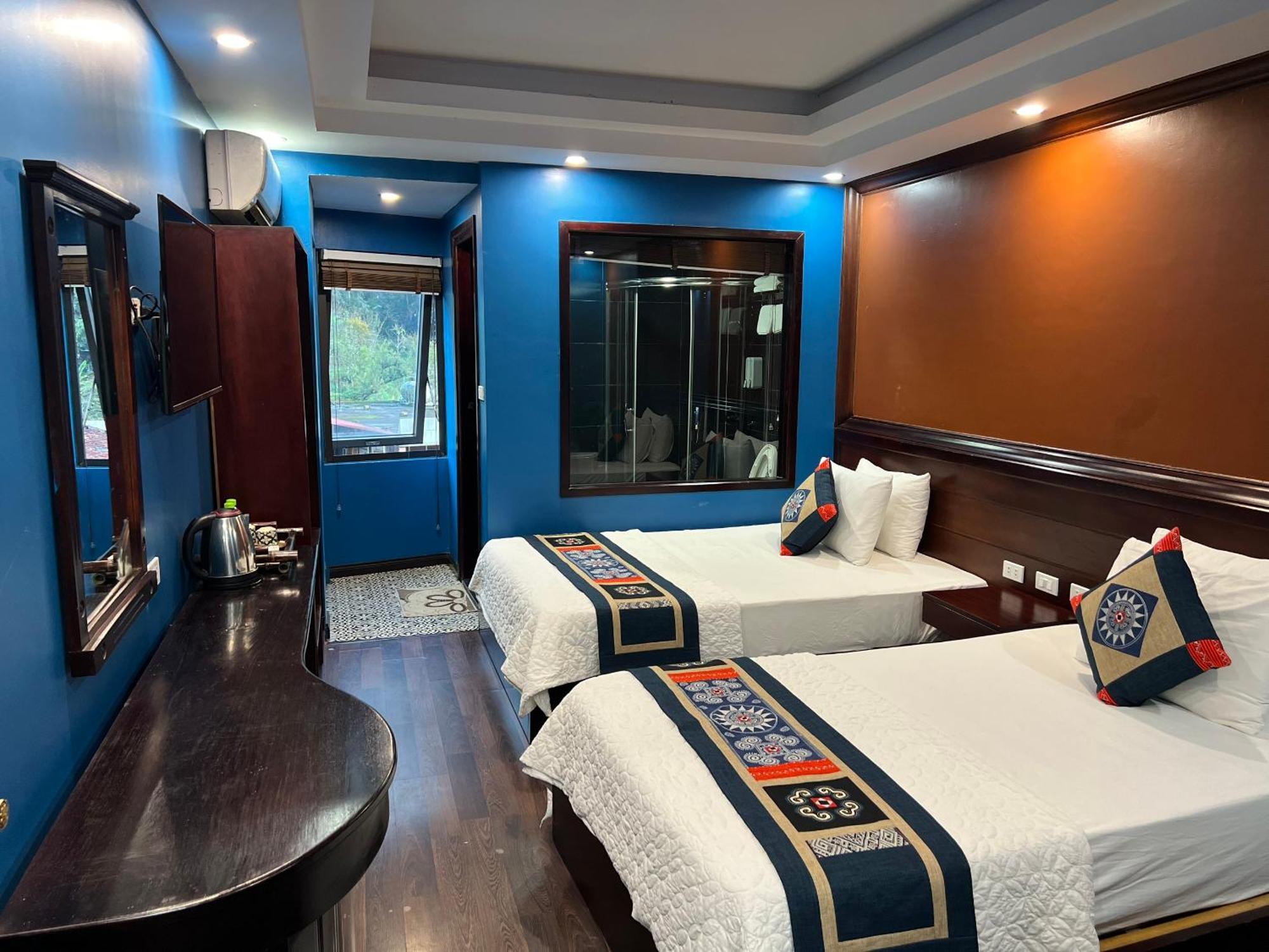 Hotel Full House 3*