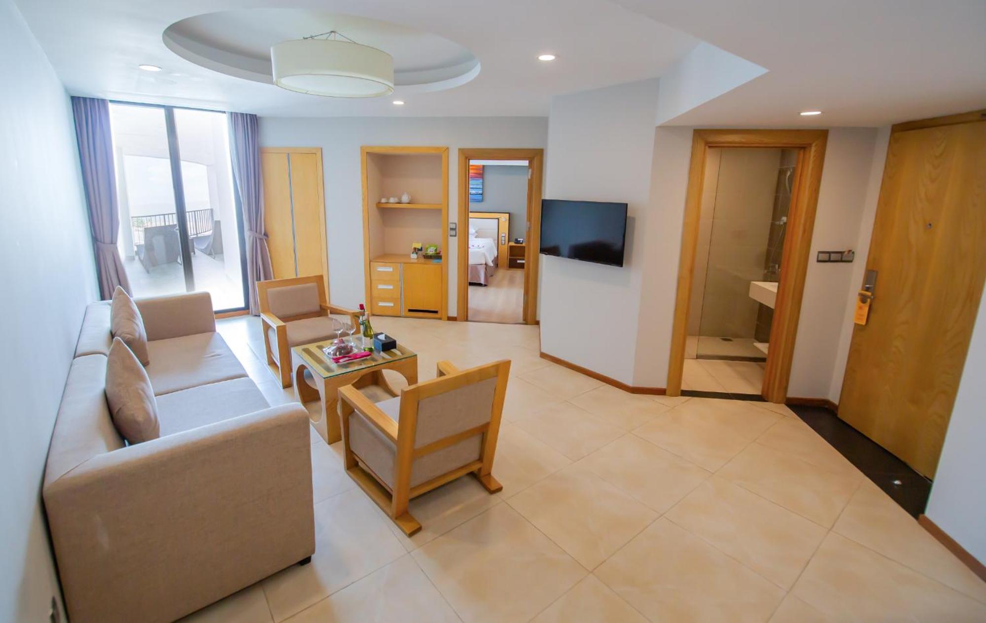 Hotel Dragon Sea 4*