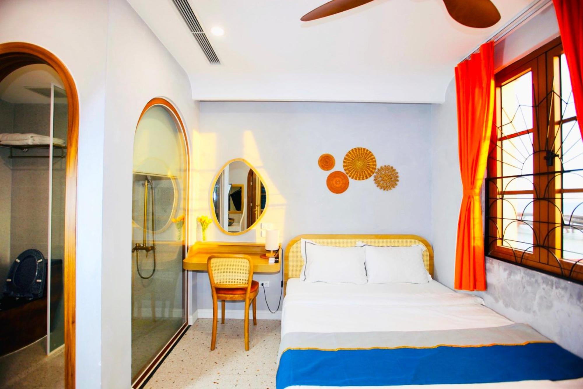 Rova Hotel 3*