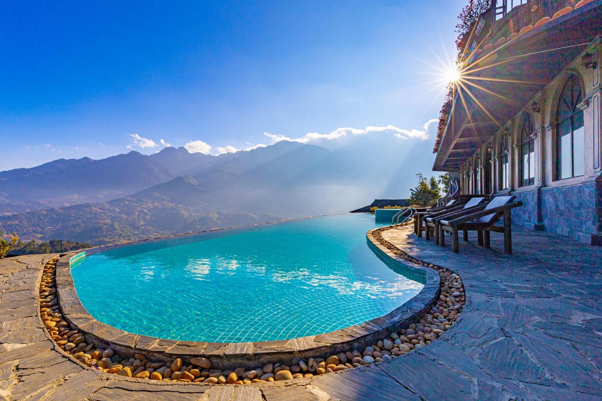 The Mong Village & Spa *