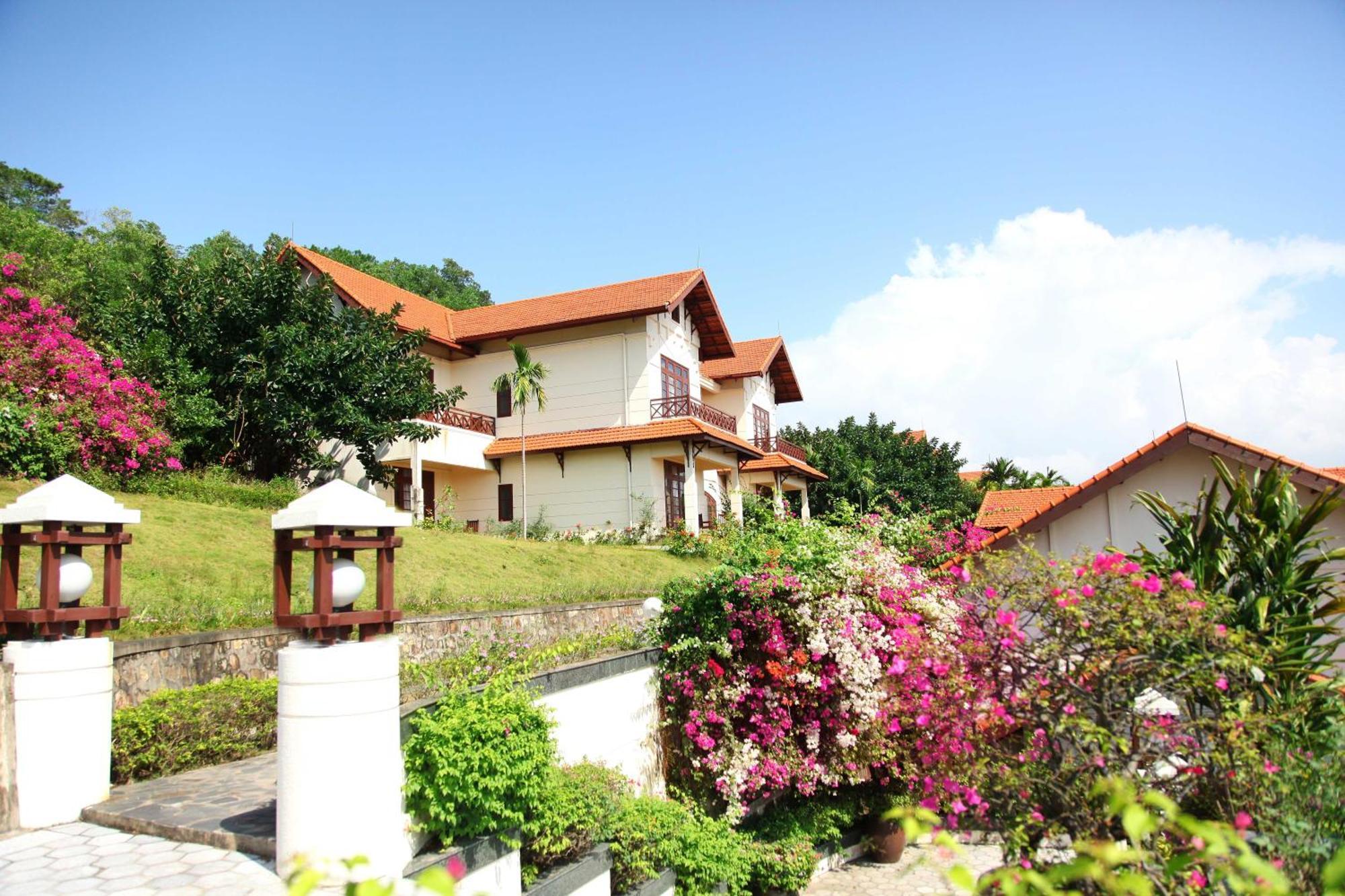 Tuan Chau 4* Ha Long