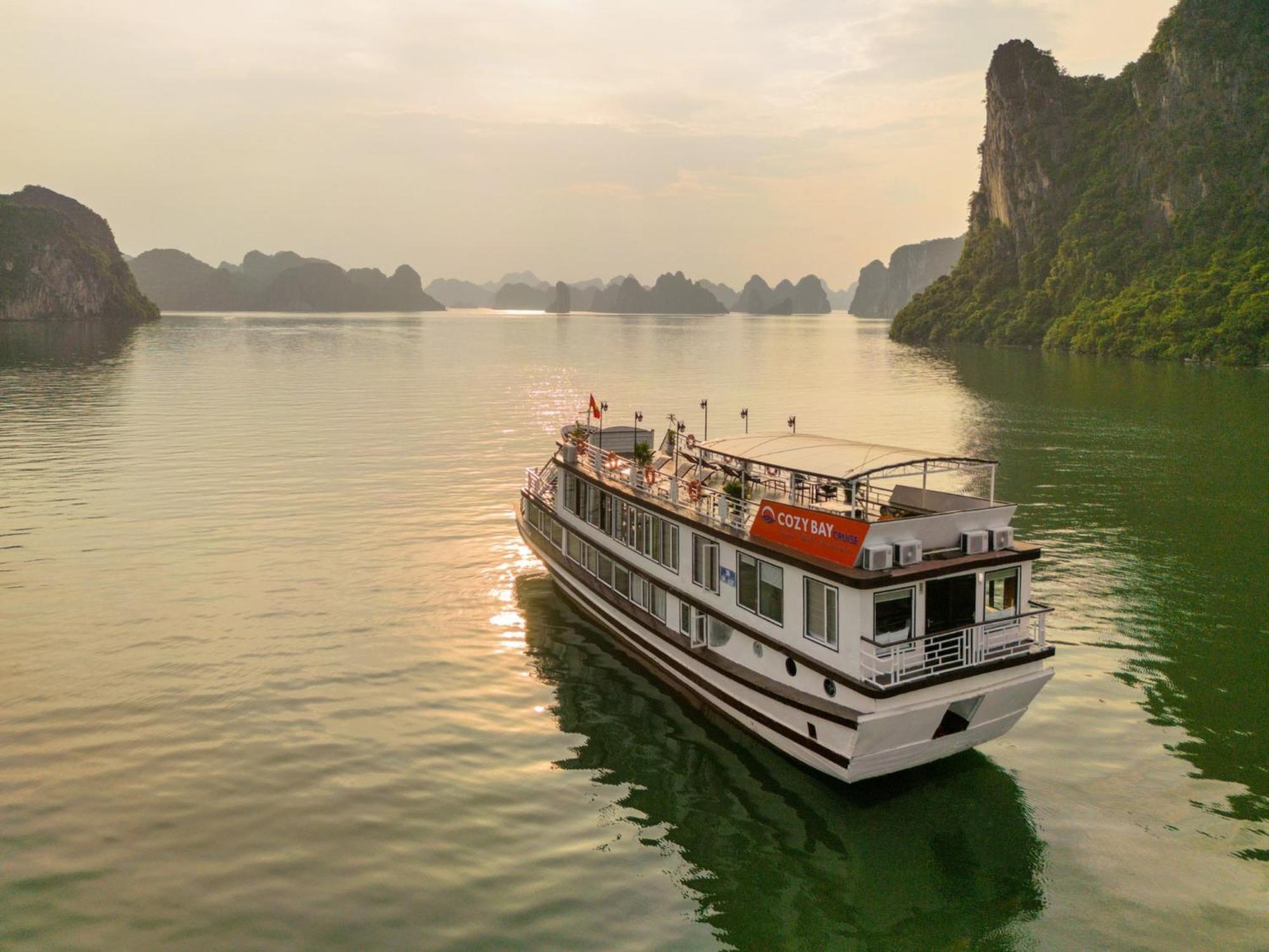 Cozy Bay Cruise