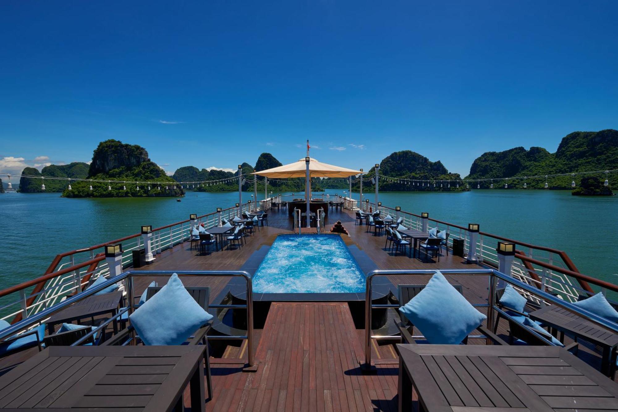 Du Thuyền Paradise Grand Vịnh Lan Hạ 5*