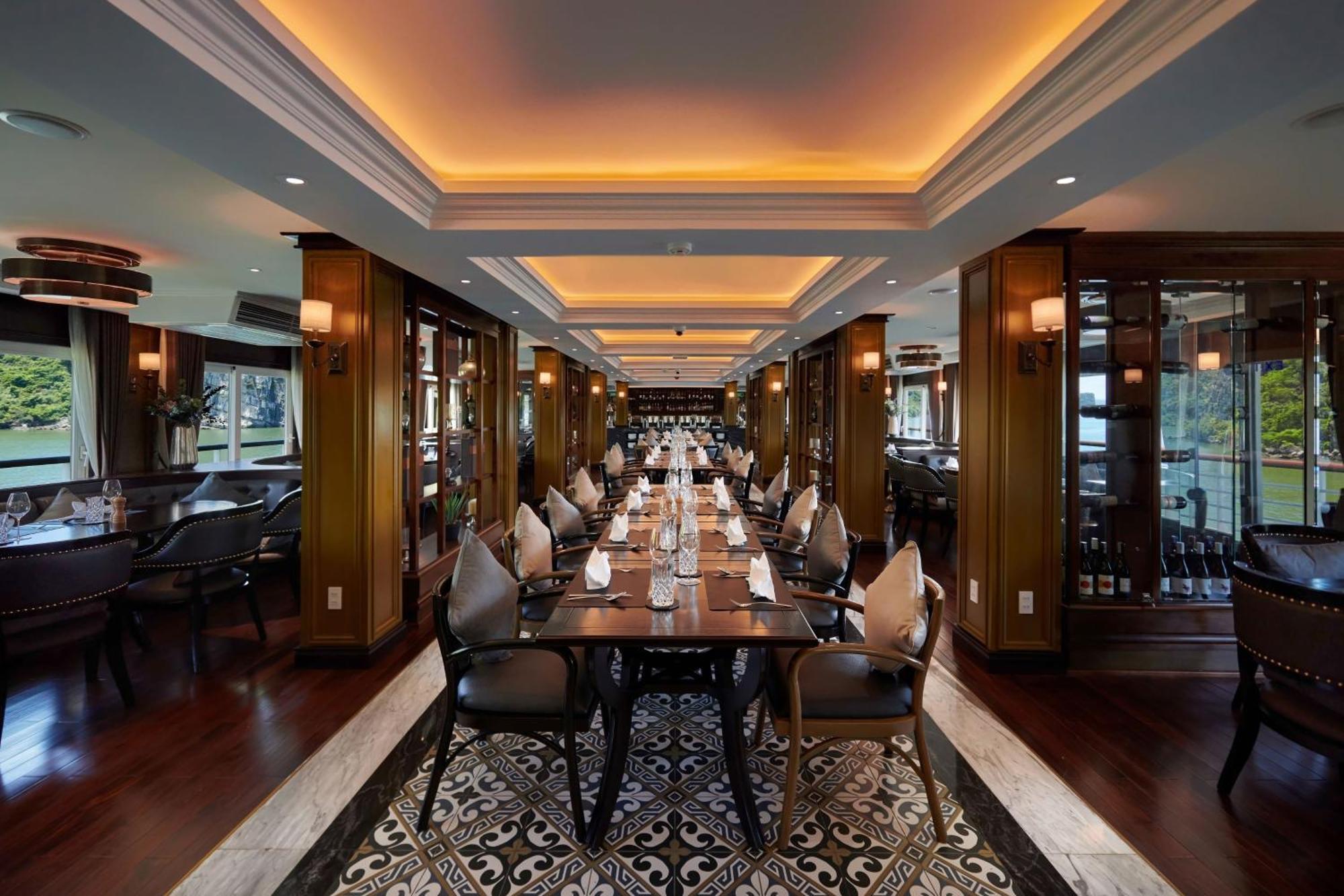 Du Thuyền Paradise Grand Vịnh Lan Hạ 5* Hạ Long