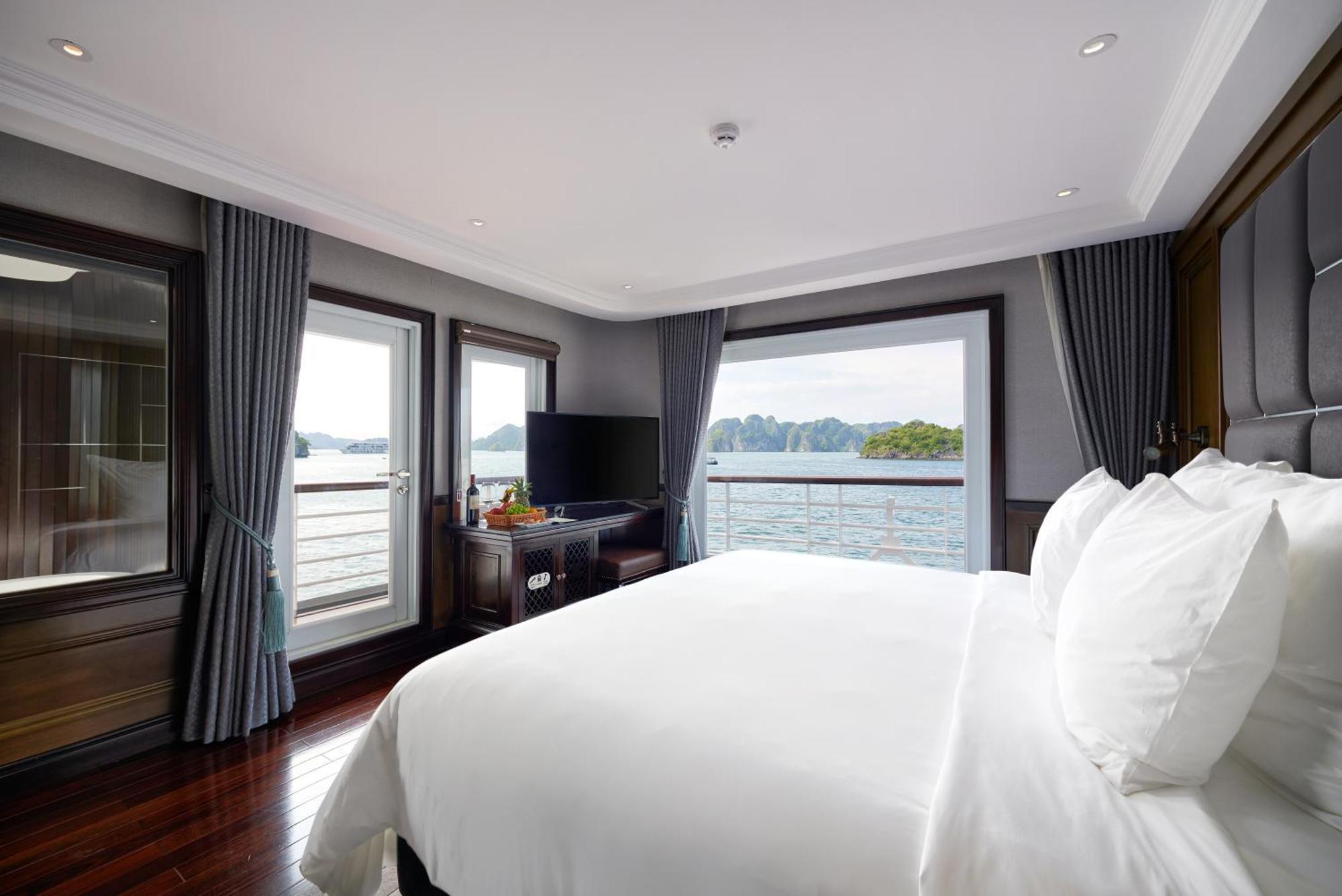  Du Thuyền Paradise Grand Vịnh Lan Hạ Hạ Long