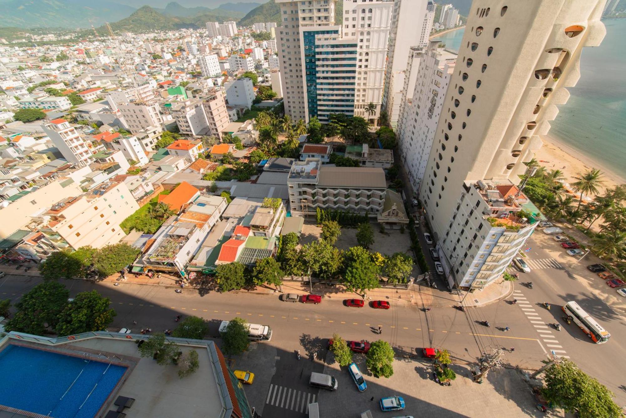Ho Vien Trieu - Thai Ha Nha Trang