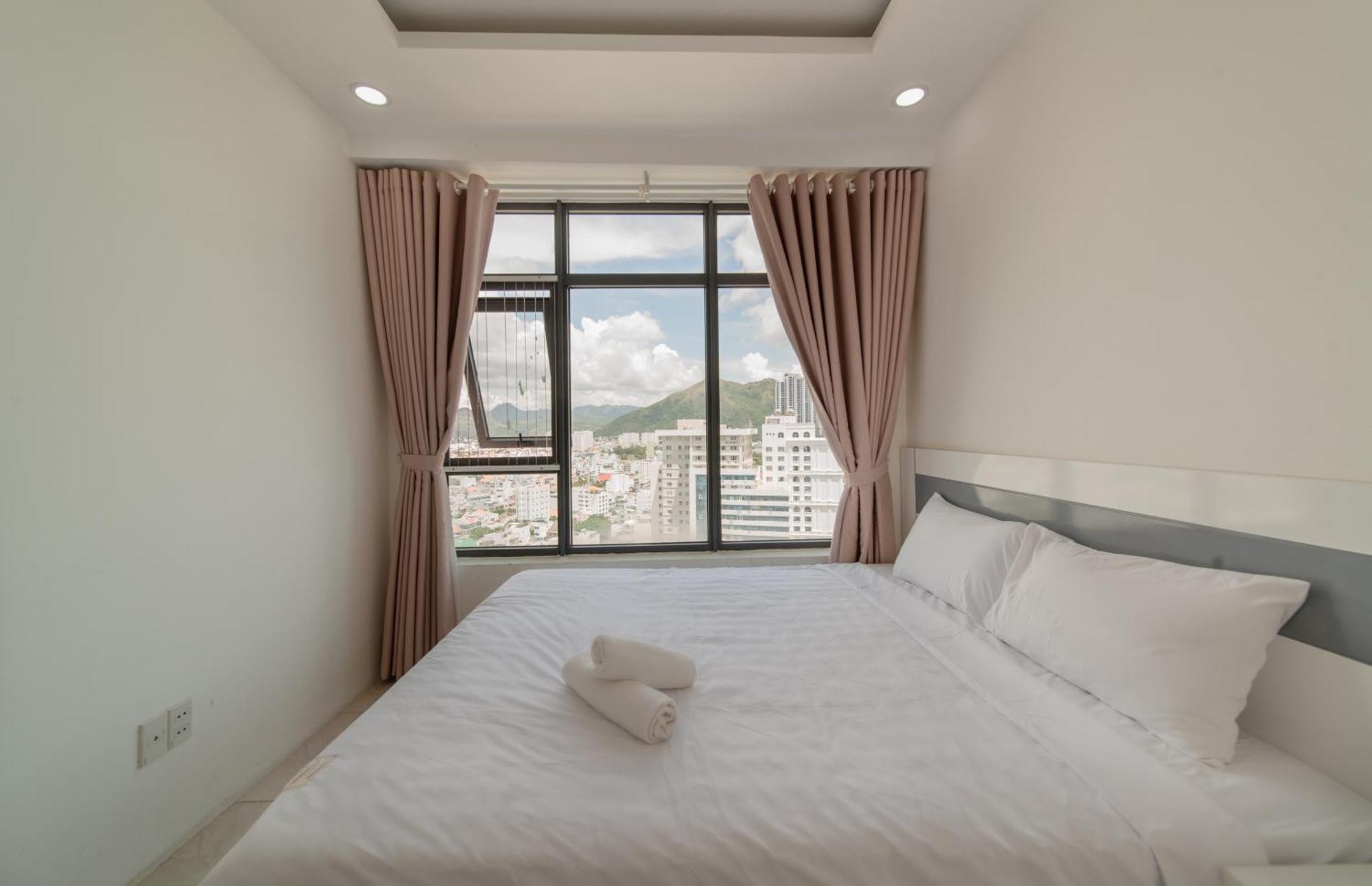 Ho Vien Trieu - Thai Ha Nha Trang