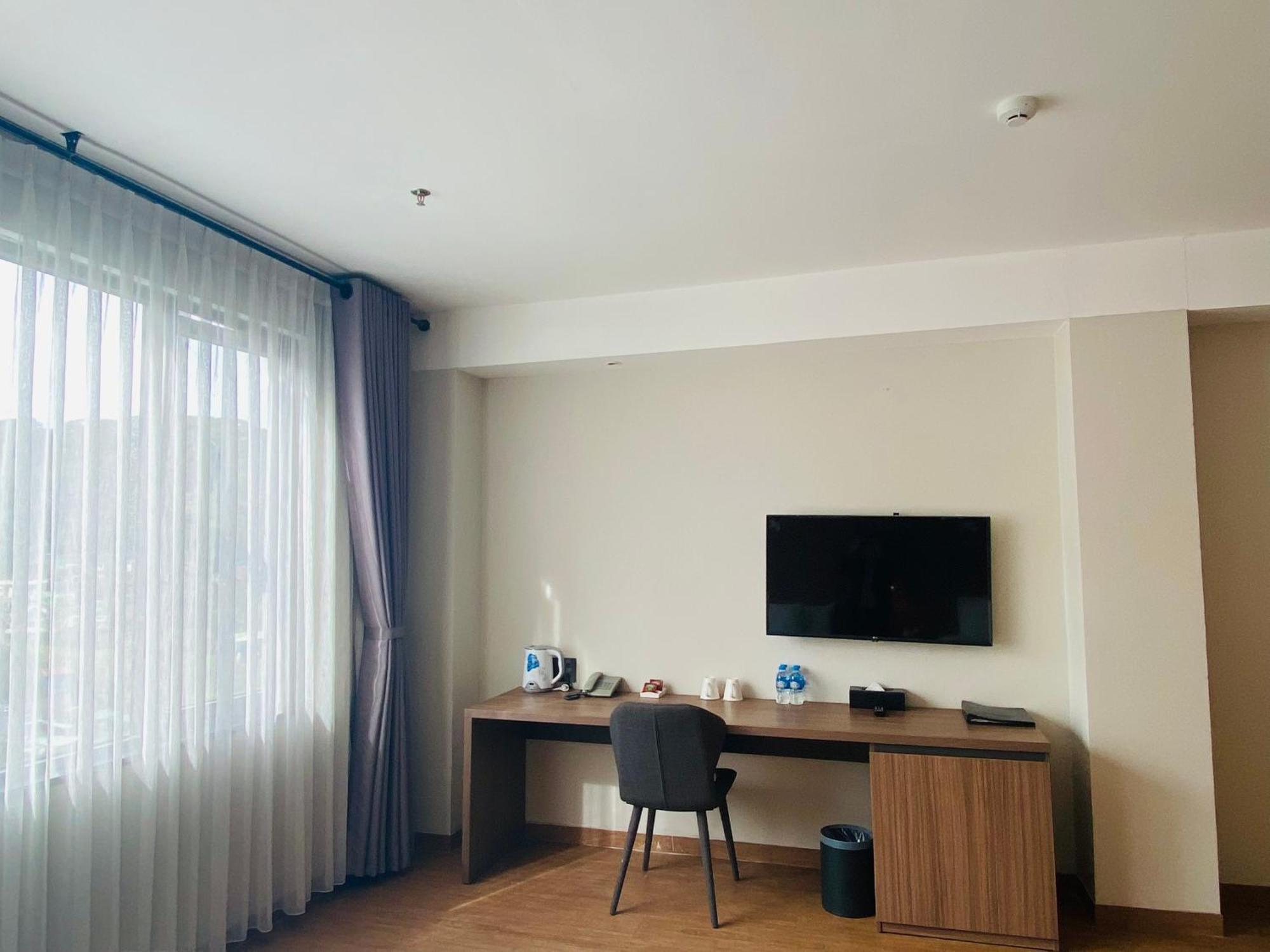 Khách sạn The Luxe