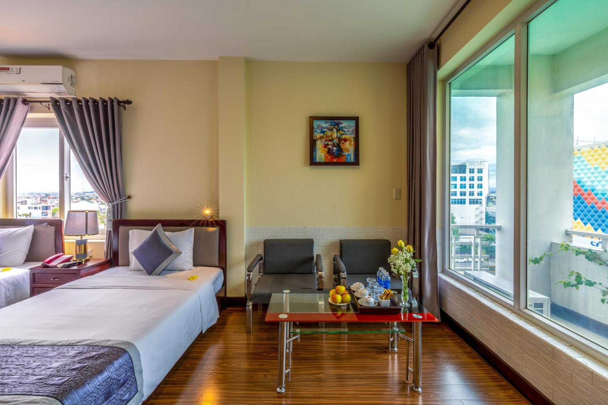 Hotel Baly