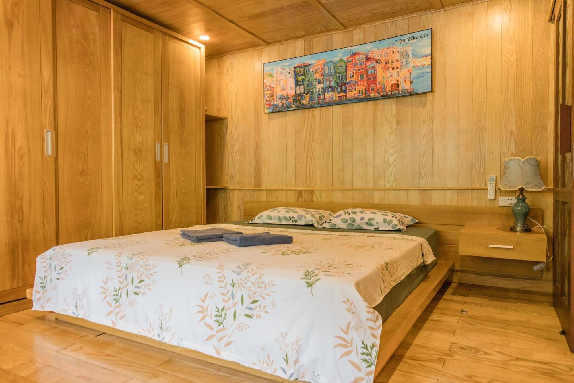 Homestay Lan Ha Floating Dong Khe Sau