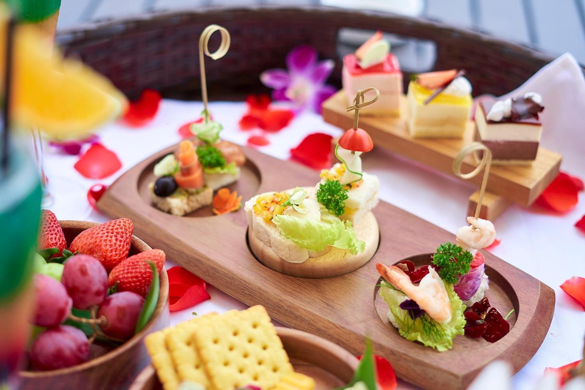  Du Thuyền Paradise Grand Vịnh Lan Hạ Hạ Long