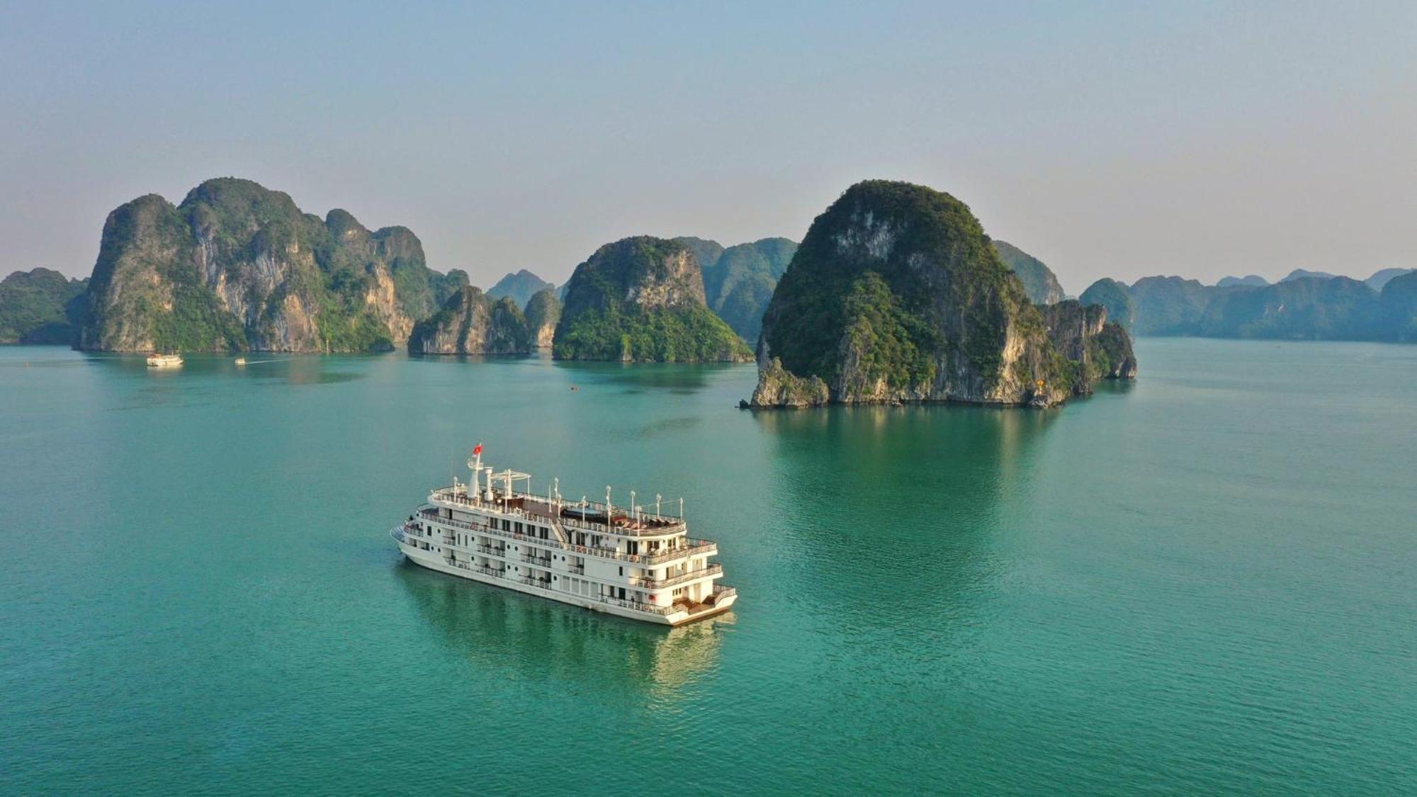  Du Thuyền Paradise Grand Vịnh Lan Hạ