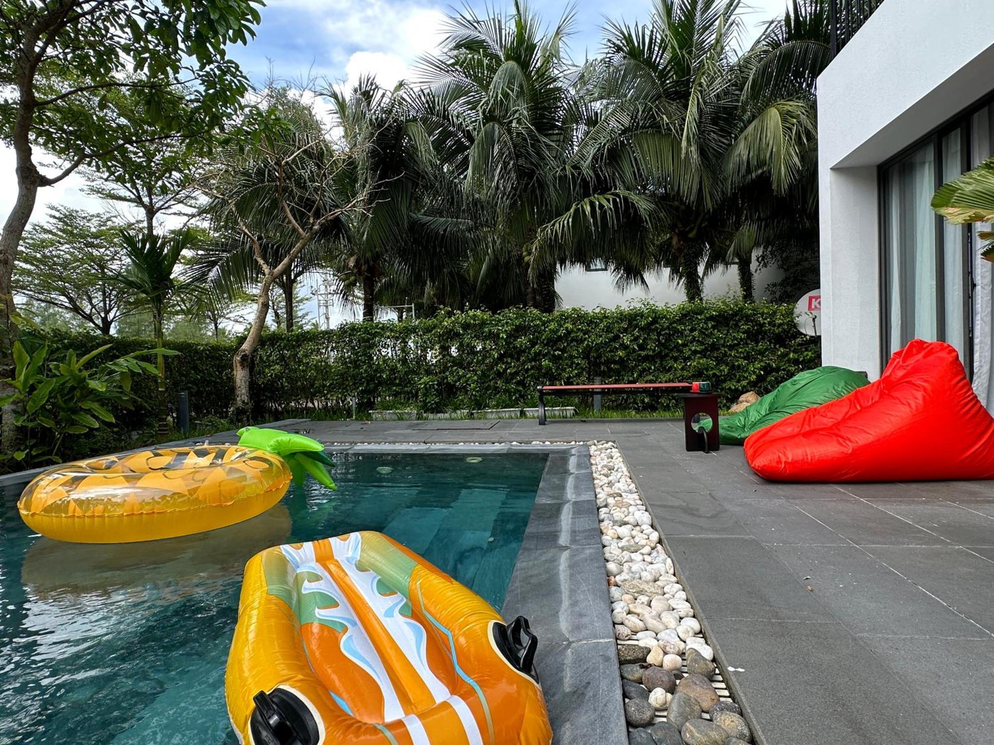 West Private Swimming Pool Villa *