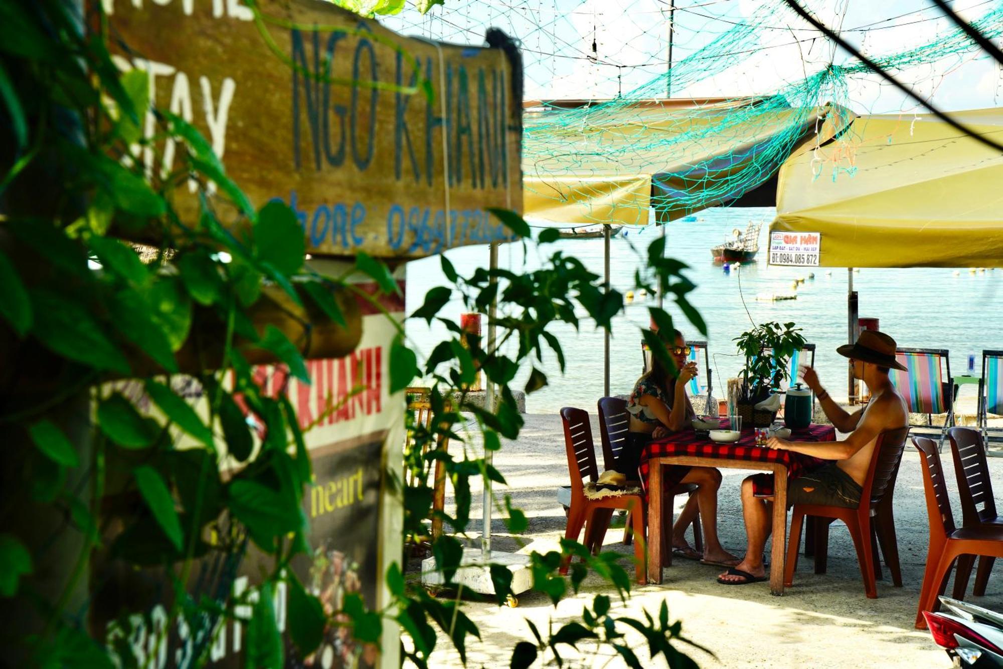 Ngo Khanh *