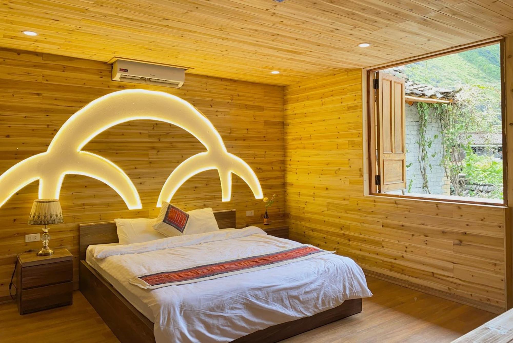 Valley Hostel Meo Vac