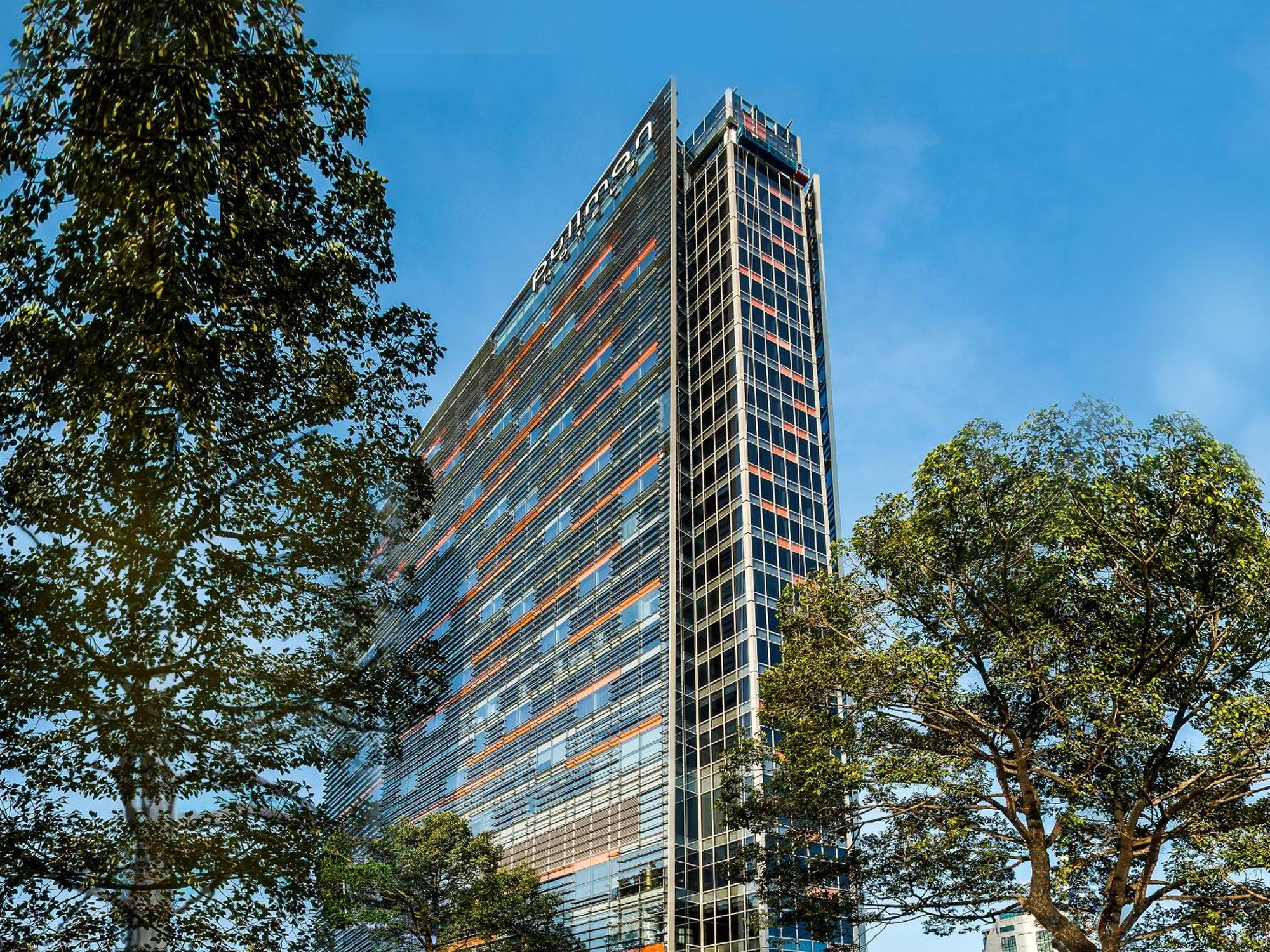 Pullman Saigon Centre 5* Ho Chi Minh City
