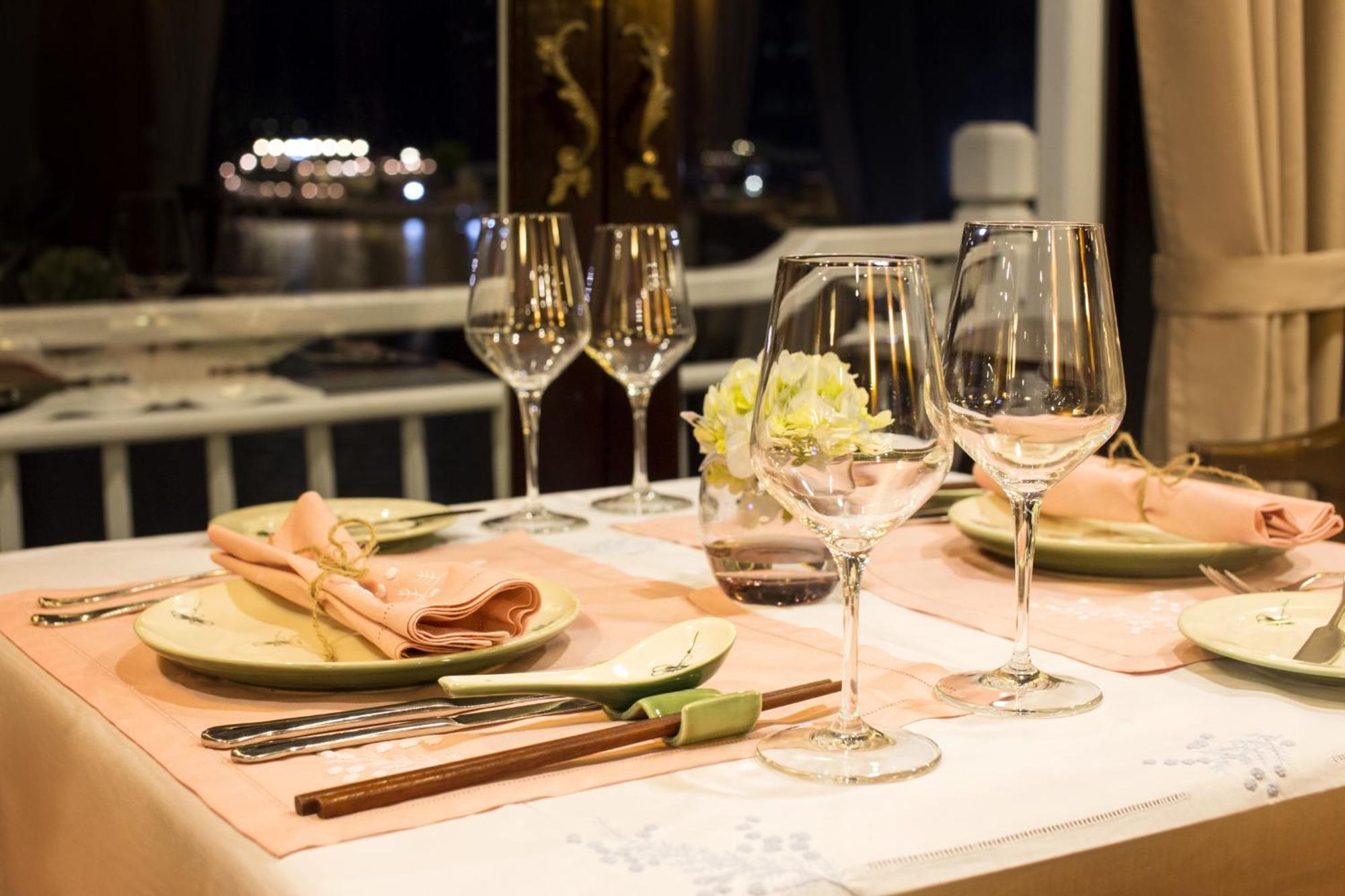 Hera Grand Lux Cruise On Bay Hạ Long