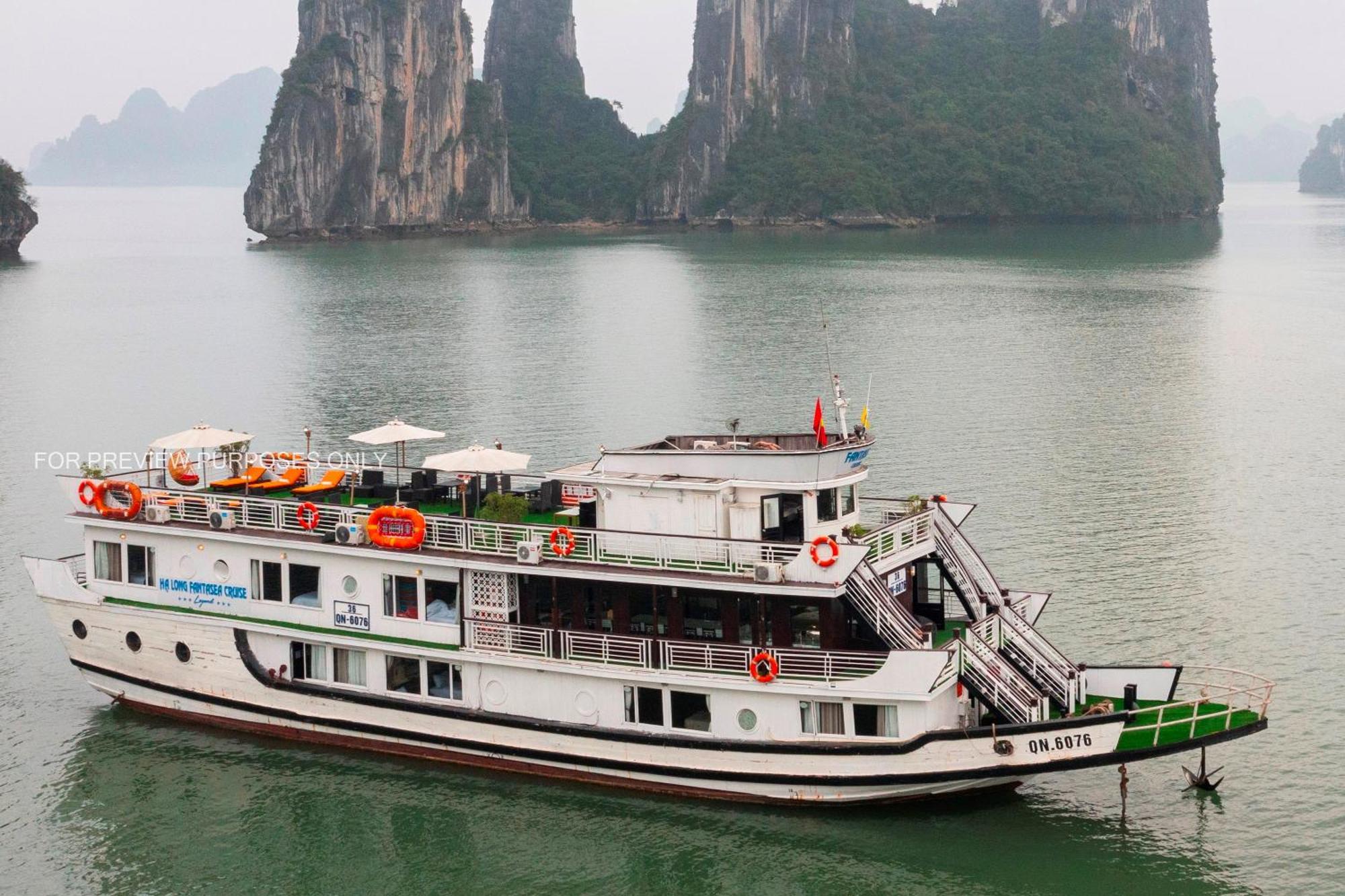 Du Thuyền Fantasea  Hạ Long