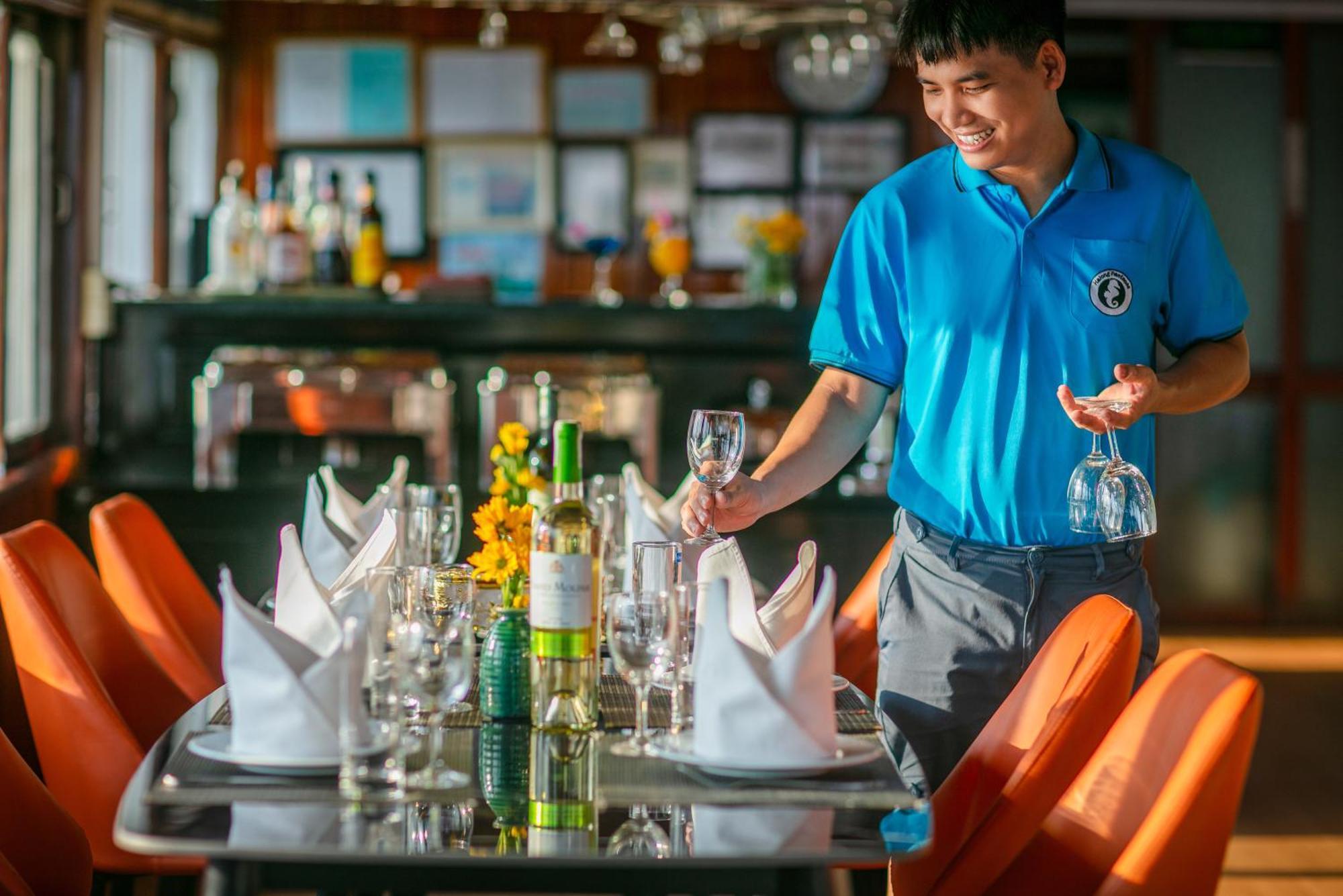  Du Thuyền Fantasea 2*
