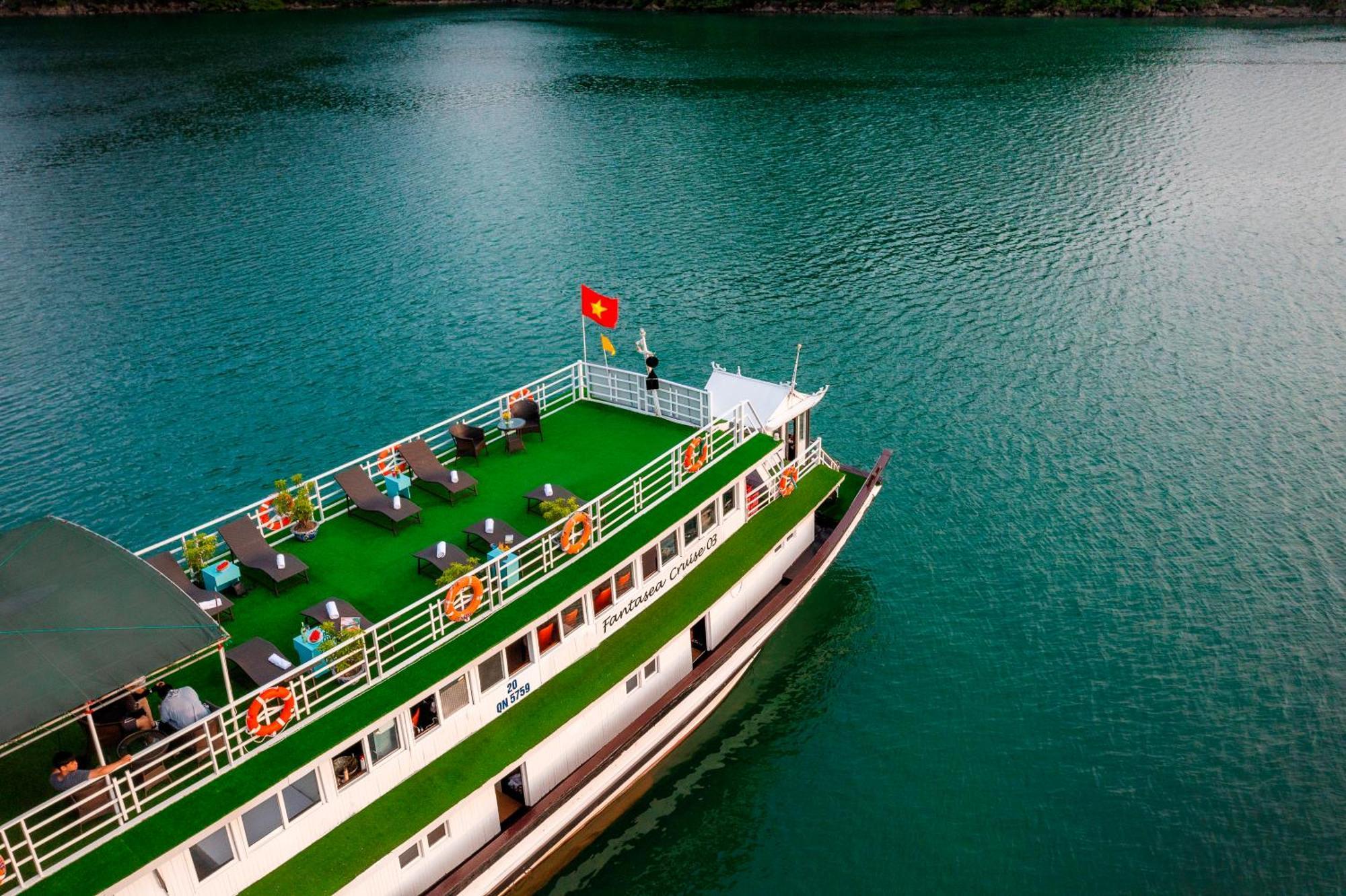 Du Thuyền Fantasea 2* Hạ Long
