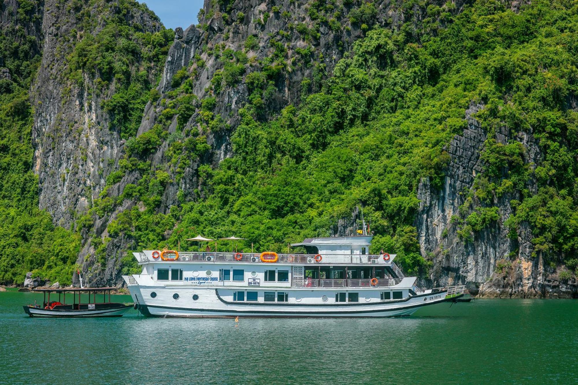 Du Thuyền Fantasea 2* Hạ Long