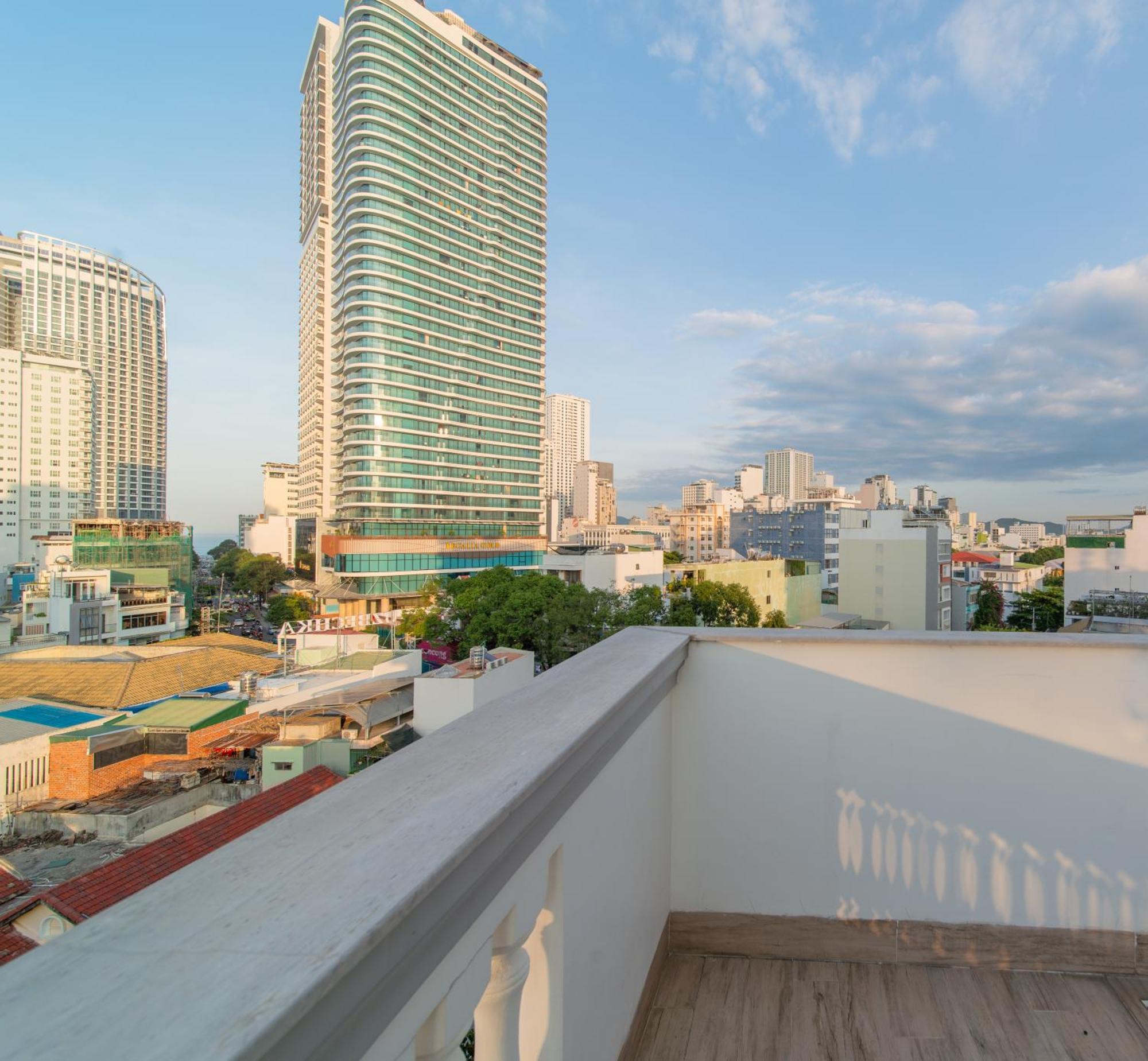 Seven Seas Hotel