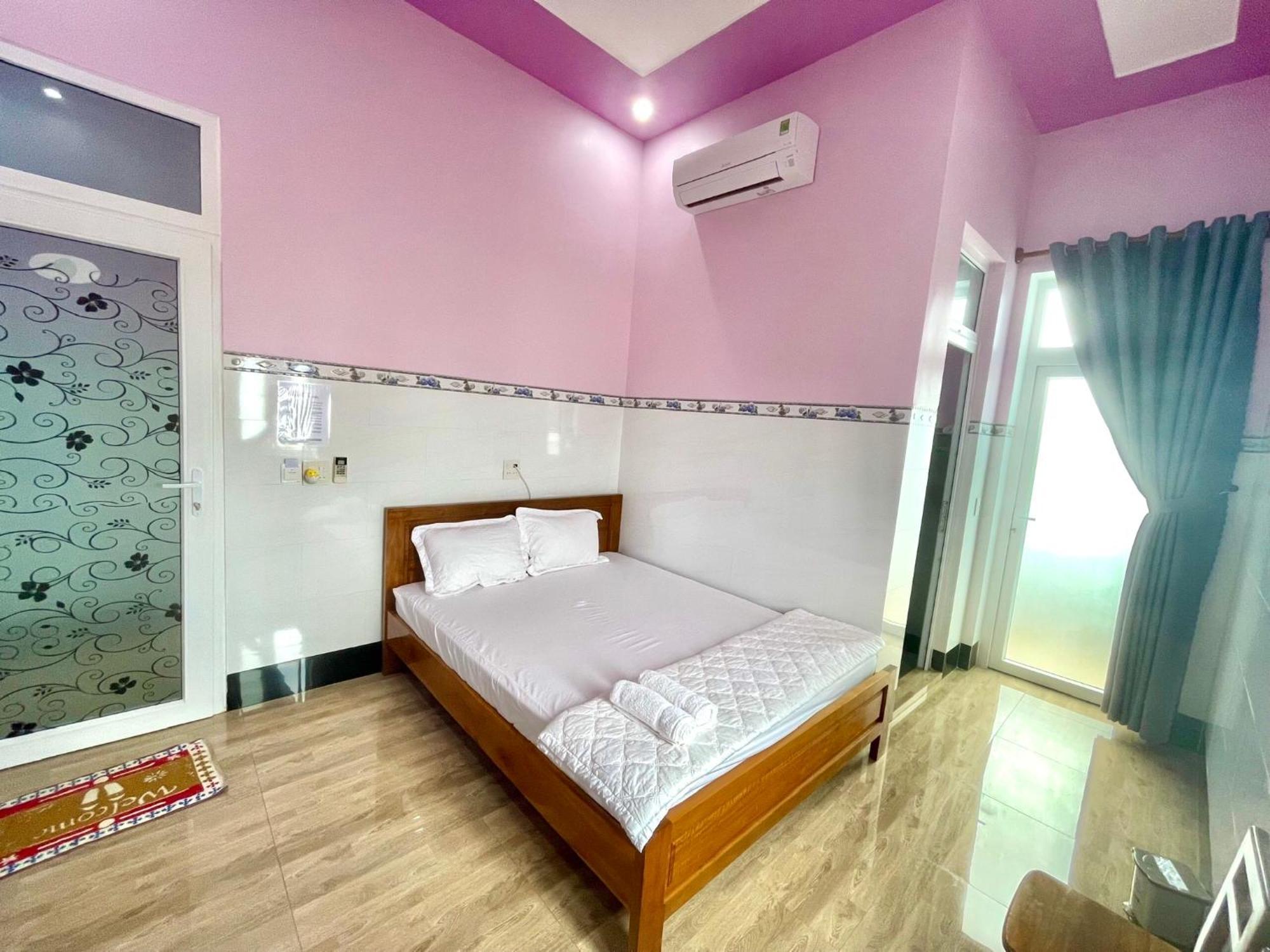 Hong Phu - Dao Phu Quy Hotel