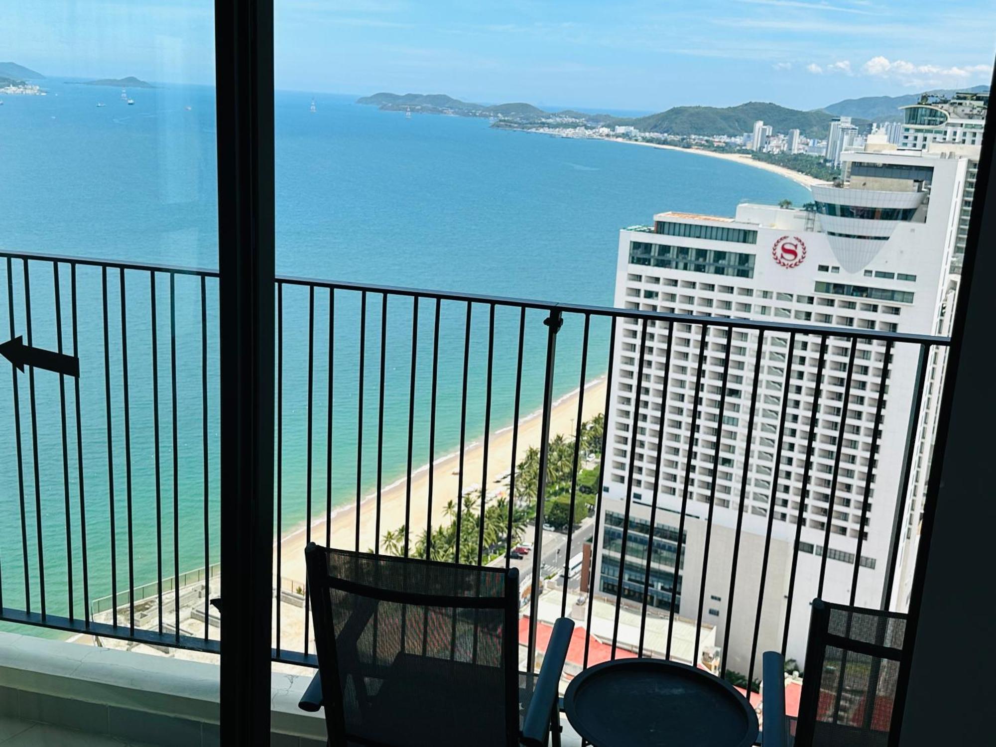 Gold Coast Luxury - Ocean View *