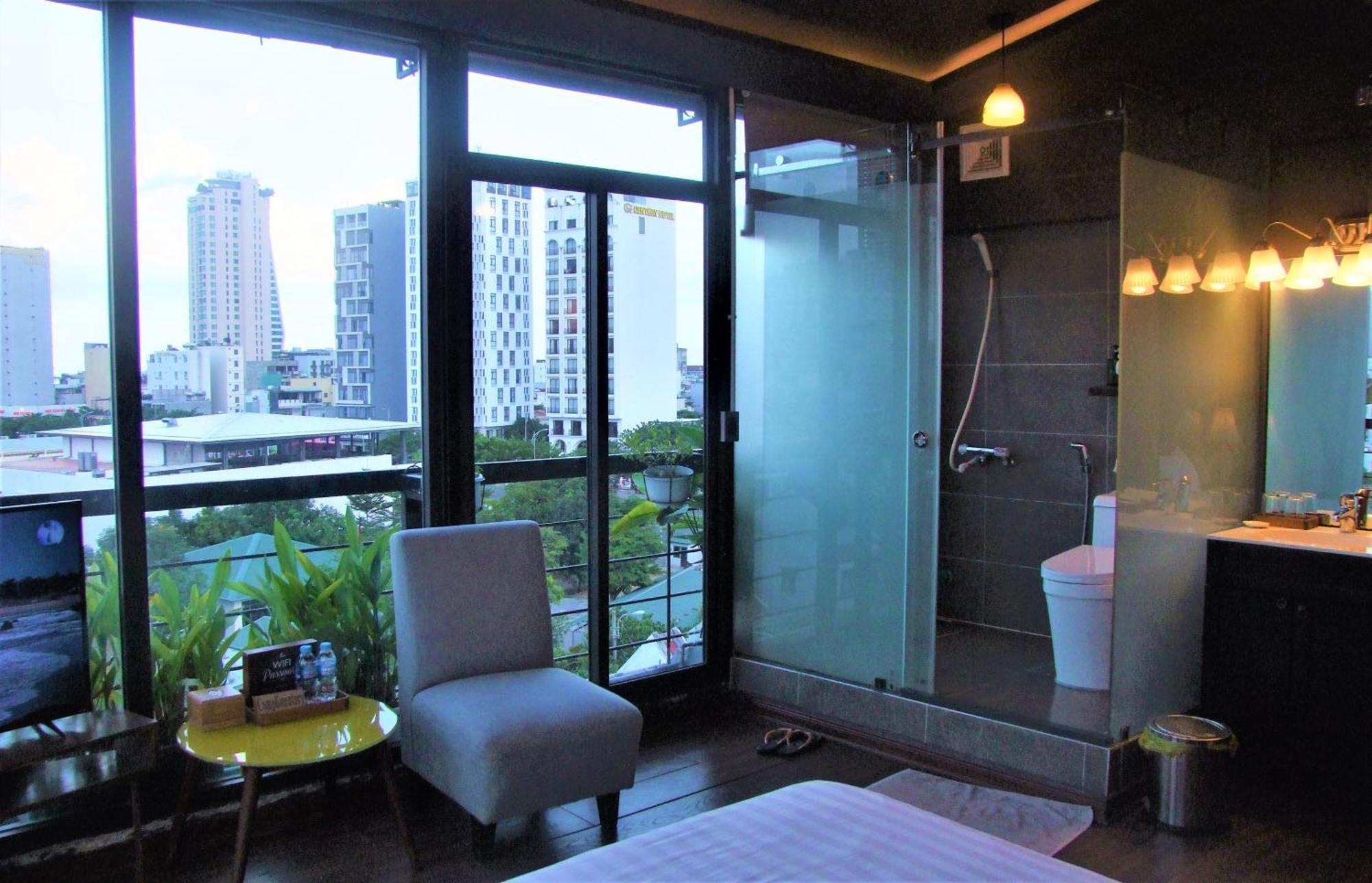 Hotel Oasis & Da Nang