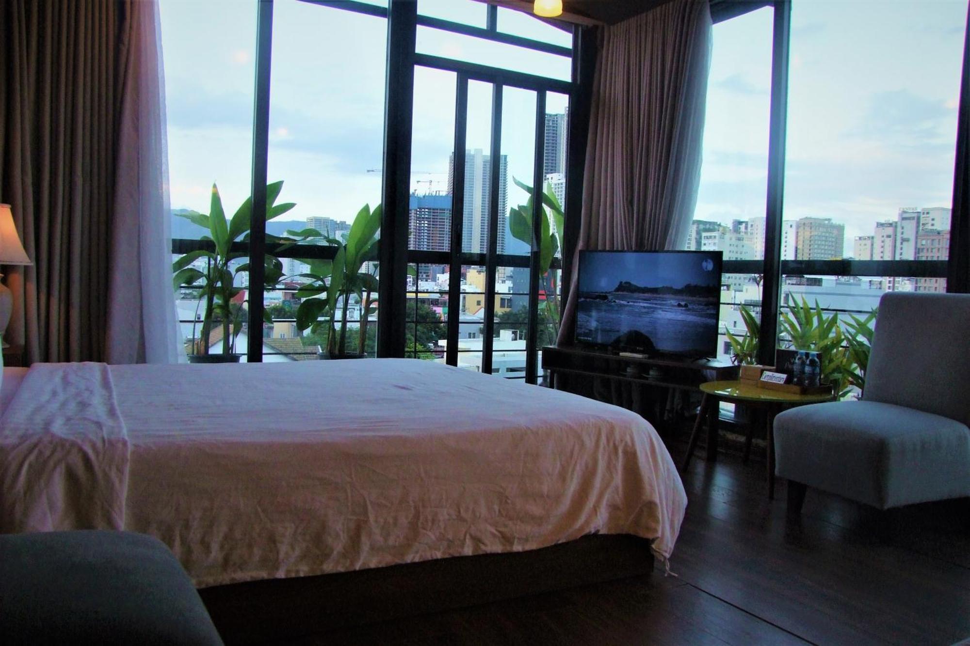 Oasis & 3* Da Nang