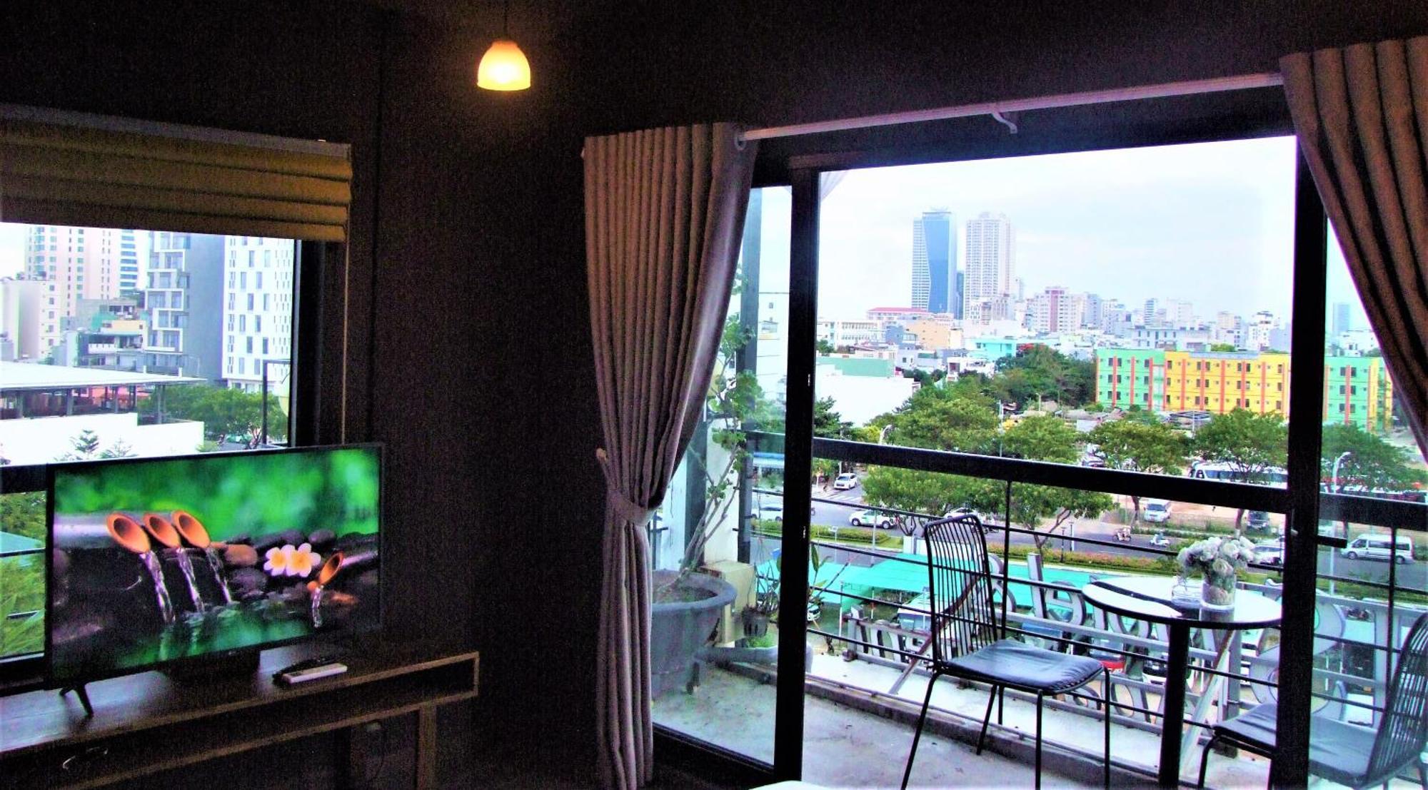 Oasis & Hotel