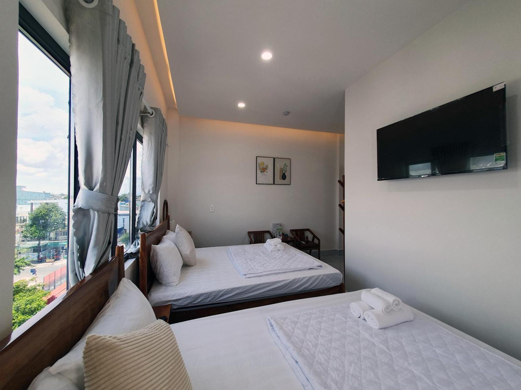 Hostel Hero & Billiards Chau Doc