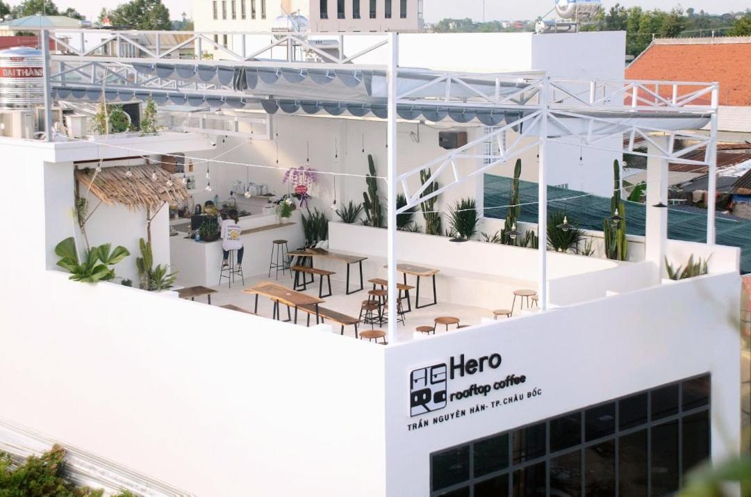 Hostel Hero & Billiards Chau Doc
