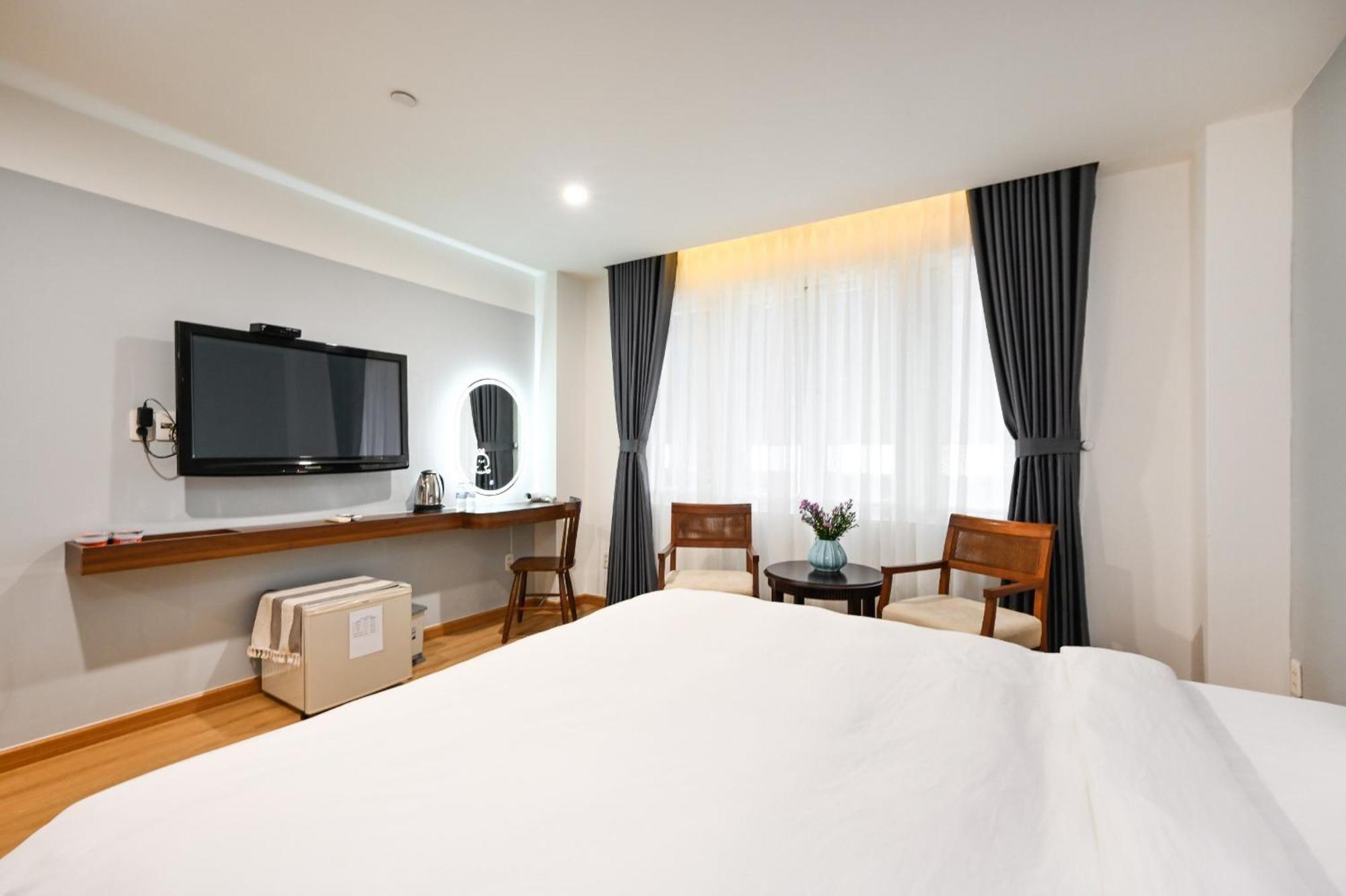 Pearl Hotel- Near Nguyen Hue Street Hotel Ho Chi Minh City