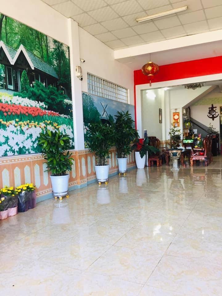 Tien Hotel *