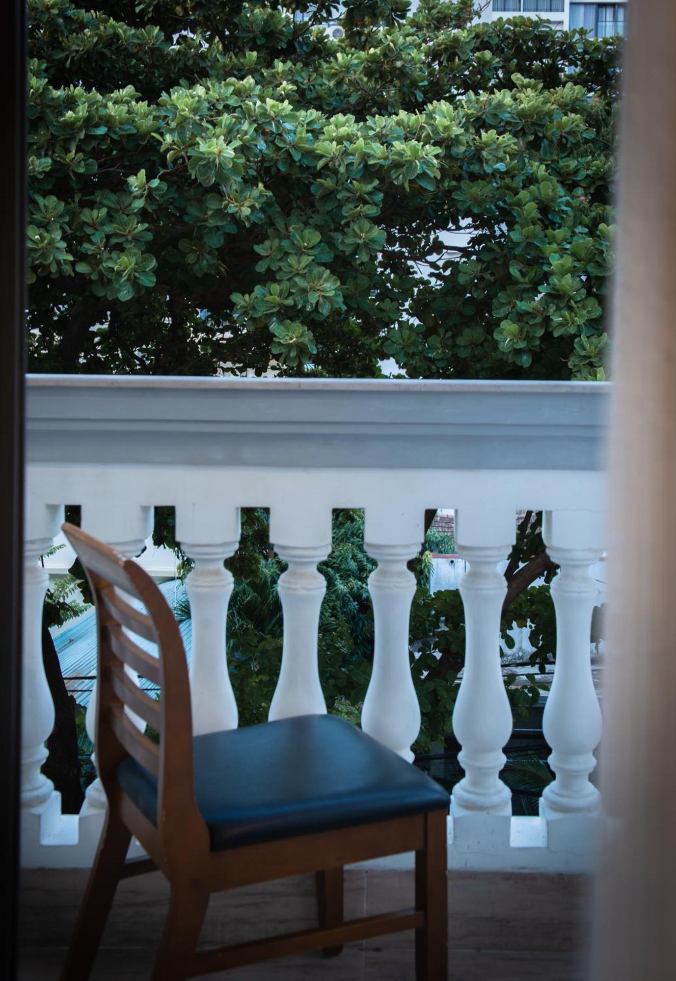 Seven Seas Hotel